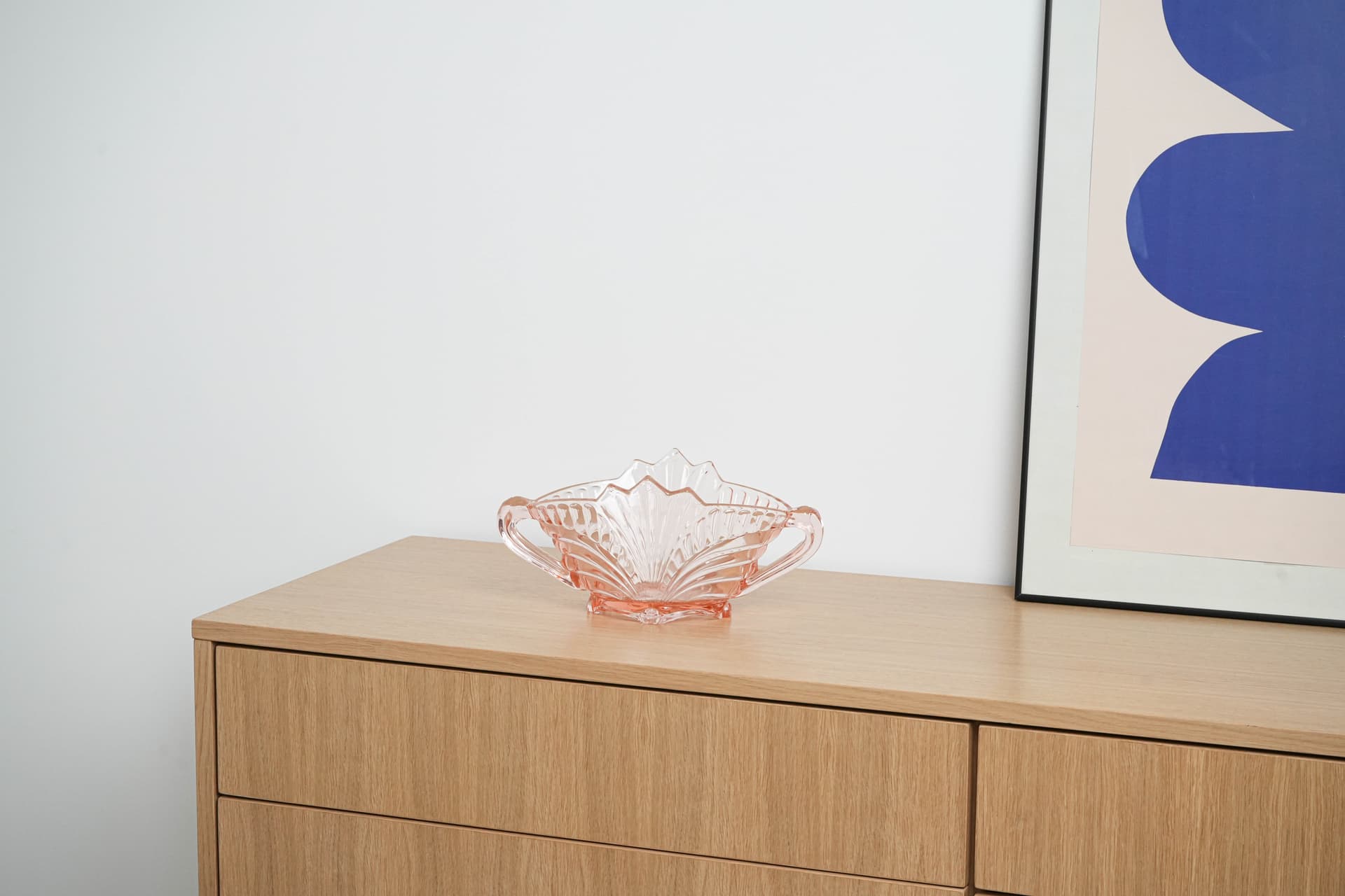 Bowl Art Deco, pink glass, Italy, 1970s. - 195448