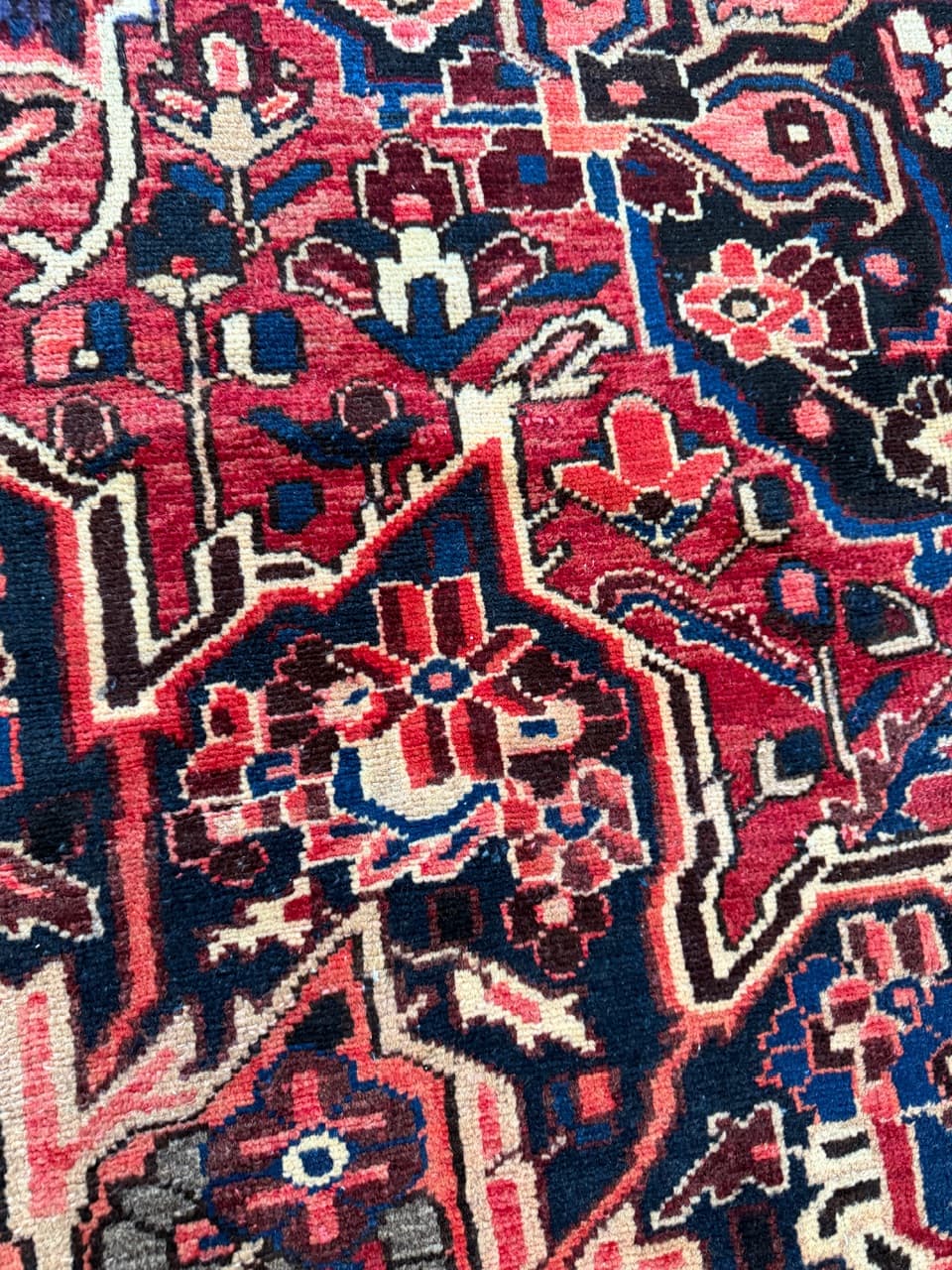 Rug Bahtiari Hamadan, 385x300 cm, multicolor wool, Iran - 195770