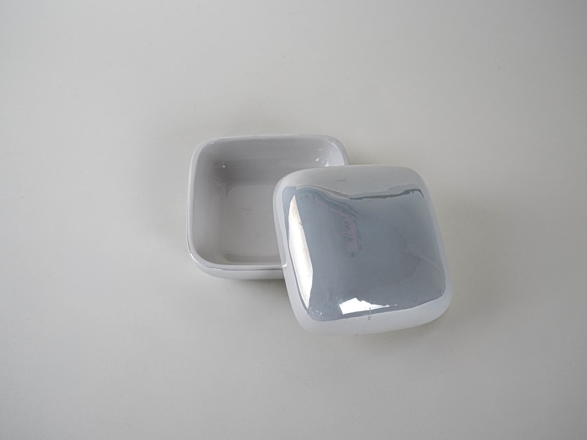 Puzderko, minimalistyczne, biały ivory, porcelana, Włochy, lata 70. - 195864