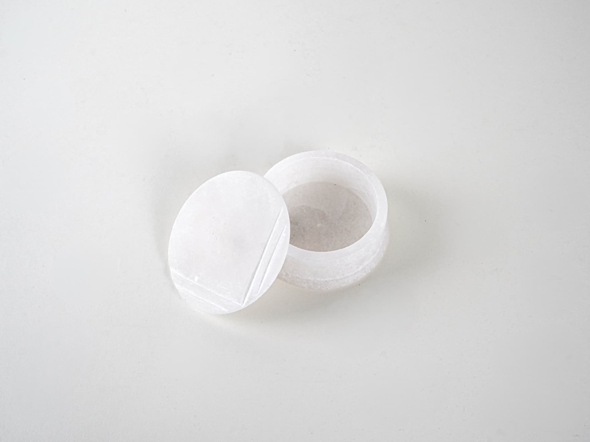 Pudełko, ivory white, kamień, Włochy, lata 70. - 195884