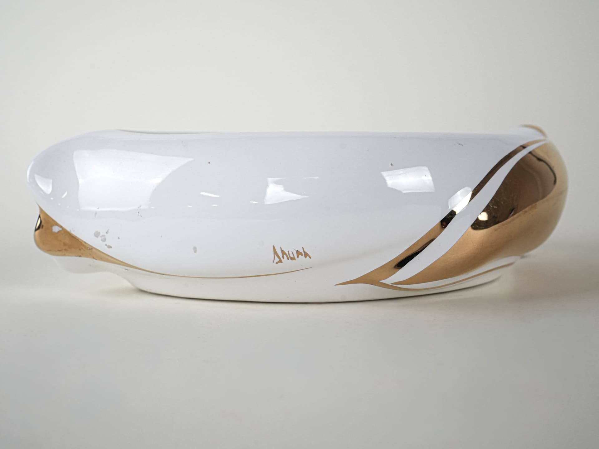 Decorative centerpiece, oval, ivory white porcelain, Italy, 1970s. - 195919