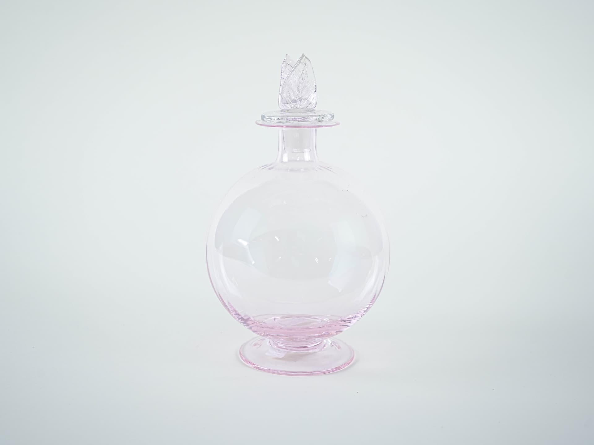 Carafe, spherical, pink glass, Italy, 1970s. - 195940