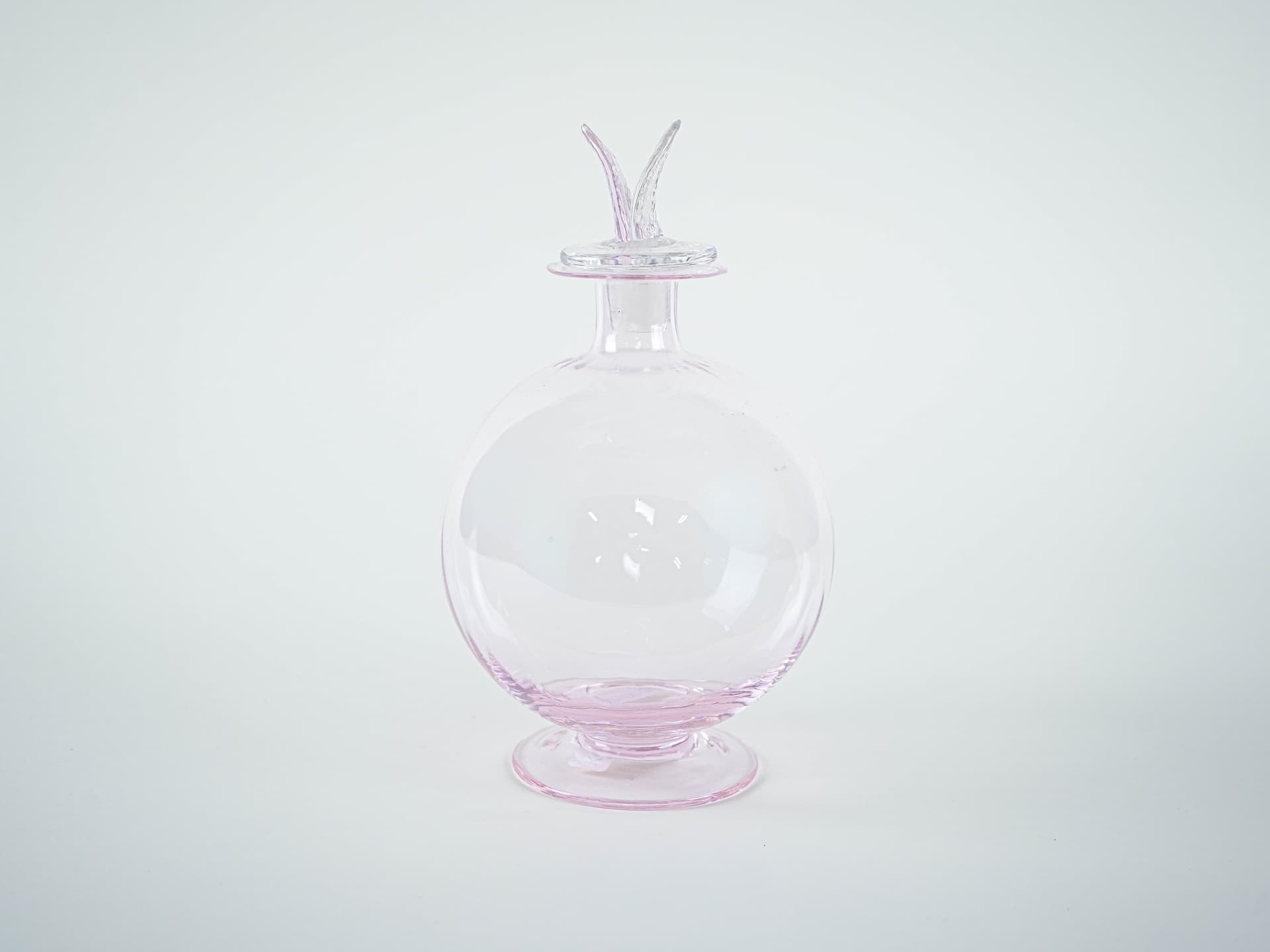 Carafe, spherical, pink glass, Italy, 1970s. - 195937
