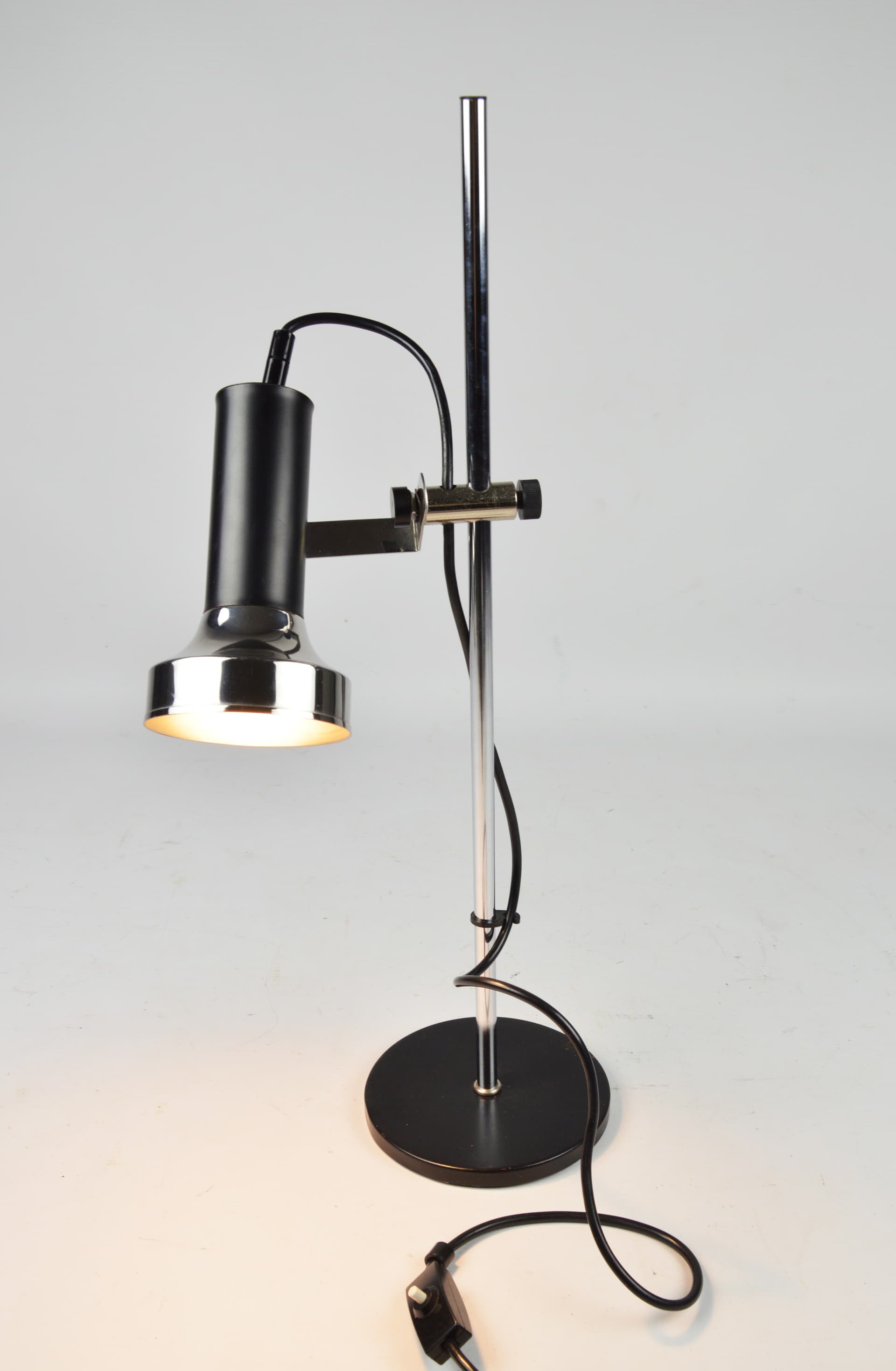 Lampa stołowa, czarny metal, lata 70. - 196029