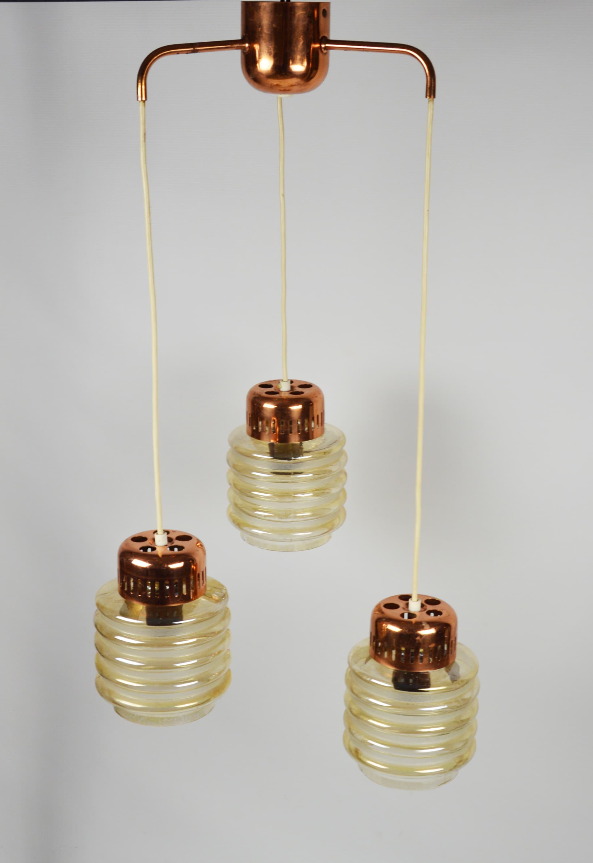 Cascade pendant lamp, honey glass, copper, Europe, 1970s. - 196036
