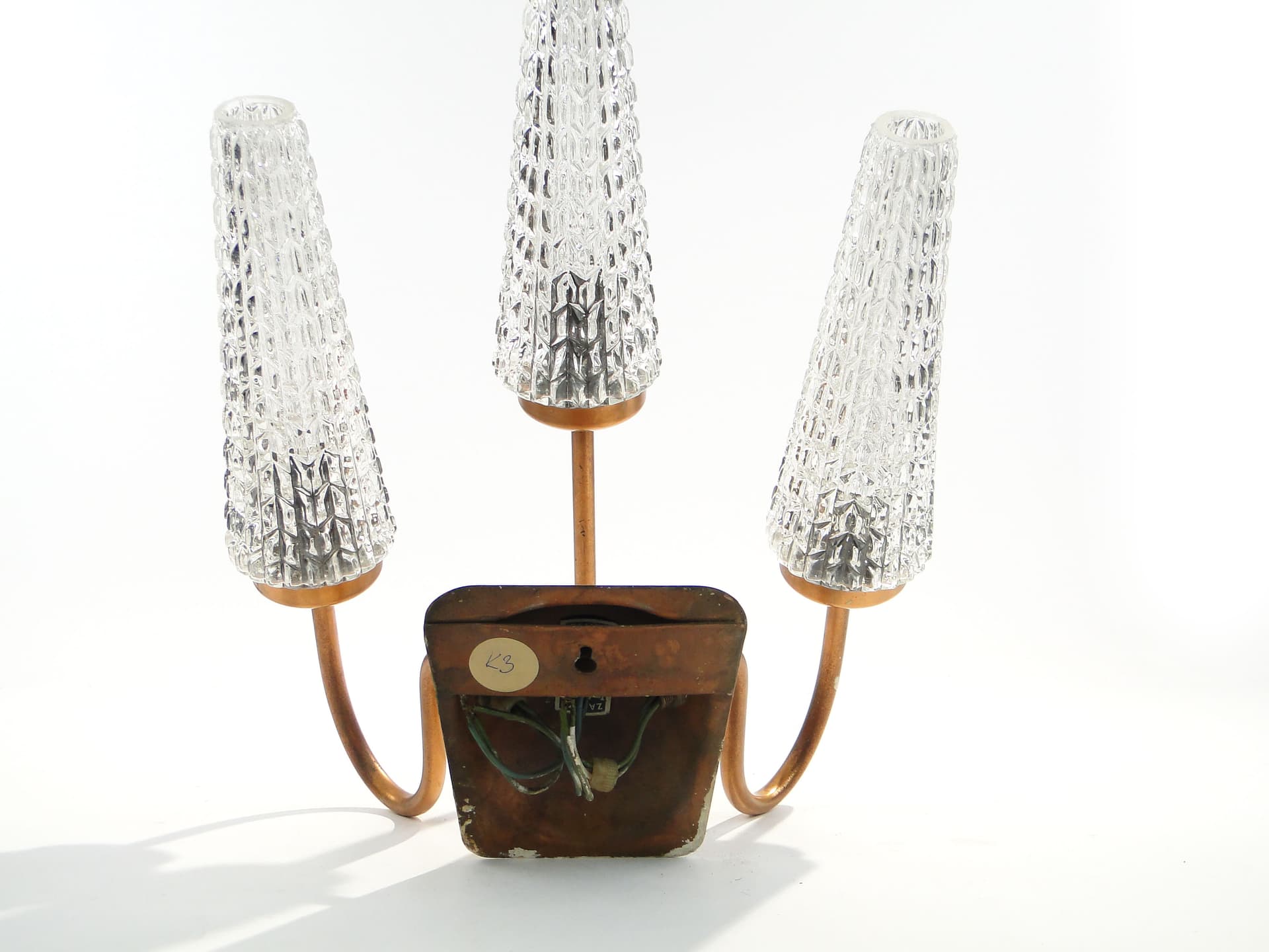 Kinkiet trójramienny, miedź, szkło, Polska, lata 70. - 1361