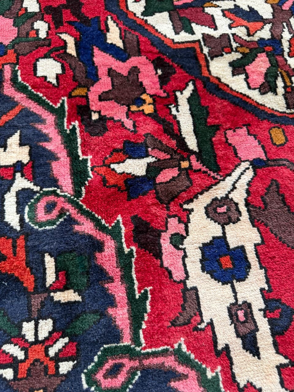 Rug Bahtiari Hamadan 320x210 cm, multicolor wool, Iran - 196274