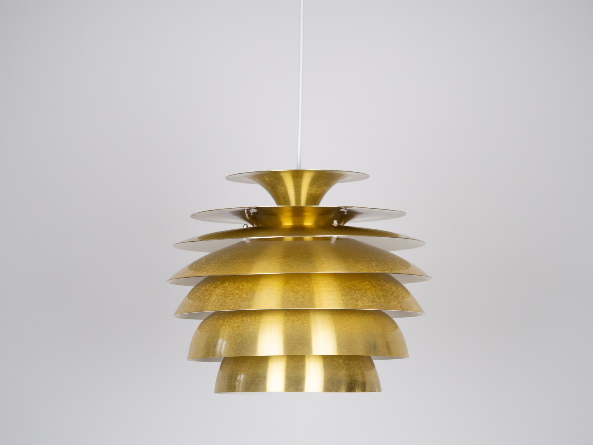 Pendant lamp Barcelona, golden metal, by B. Karlby, Lyfa, Denmark, 1970s. - 196704