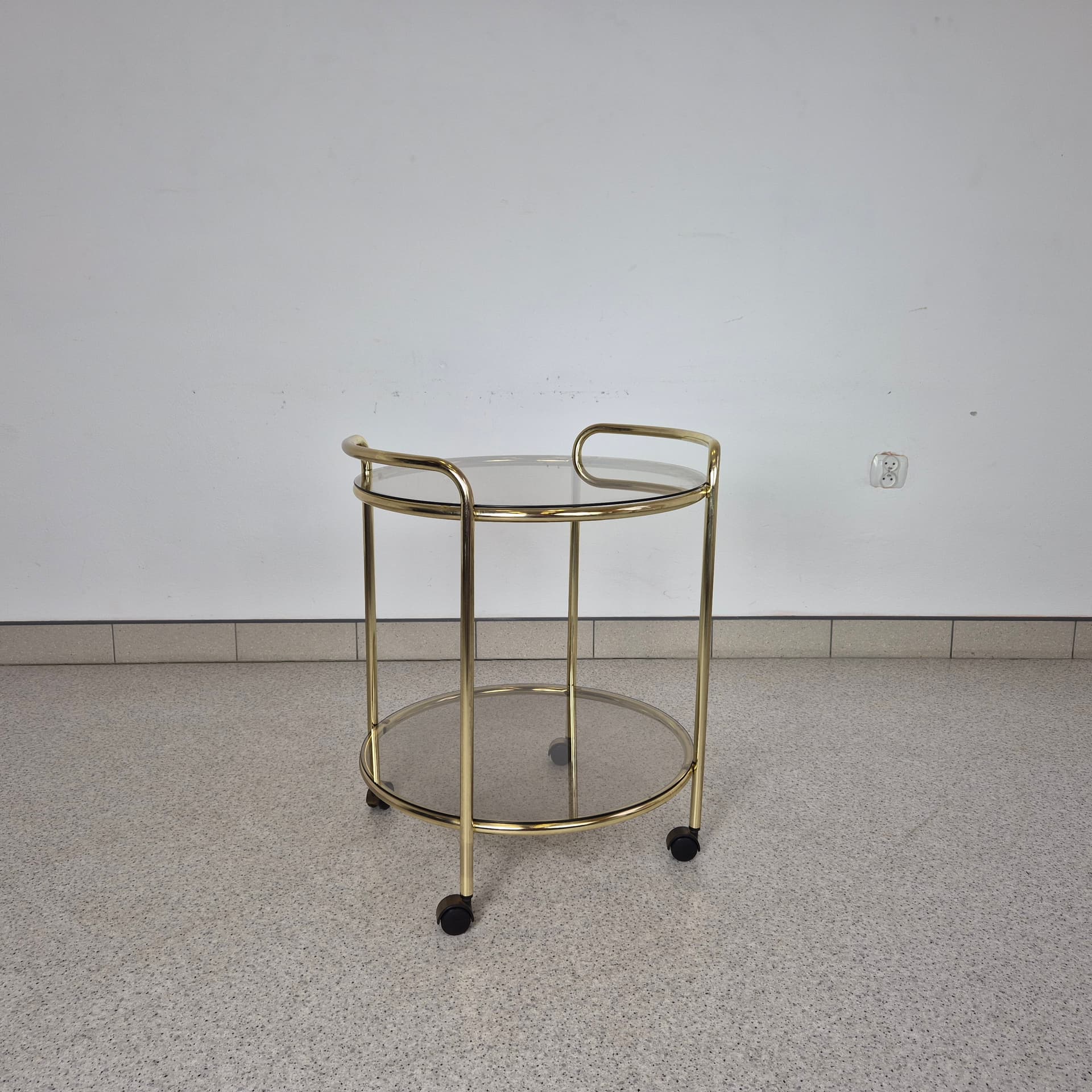 Bar cart Hollywood Regency, golden brass, smoked glass, Germany, 1980s. - 196797