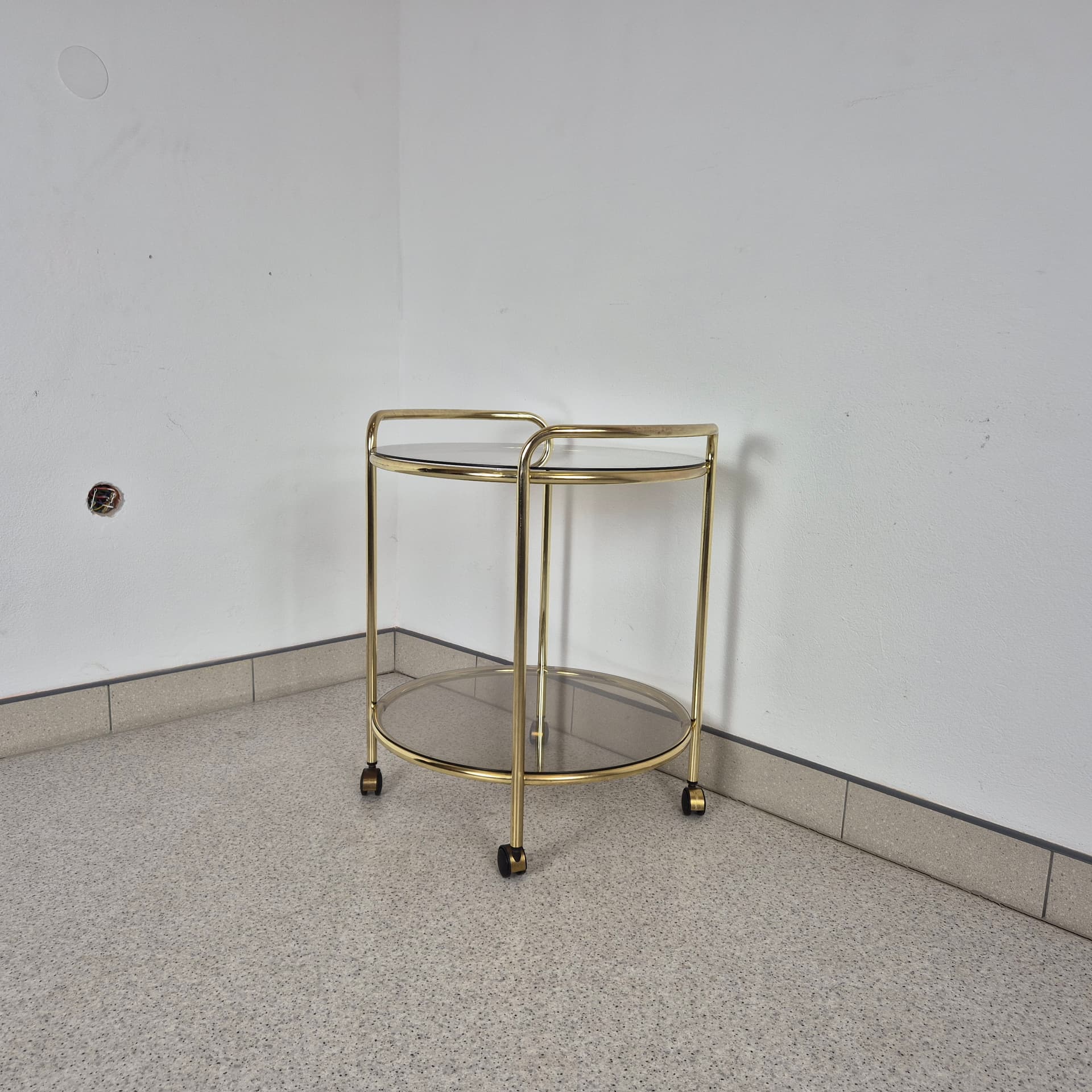 Bar cart Hollywood Regency, golden brass, smoked glass, Germany, 1980s. - 196800