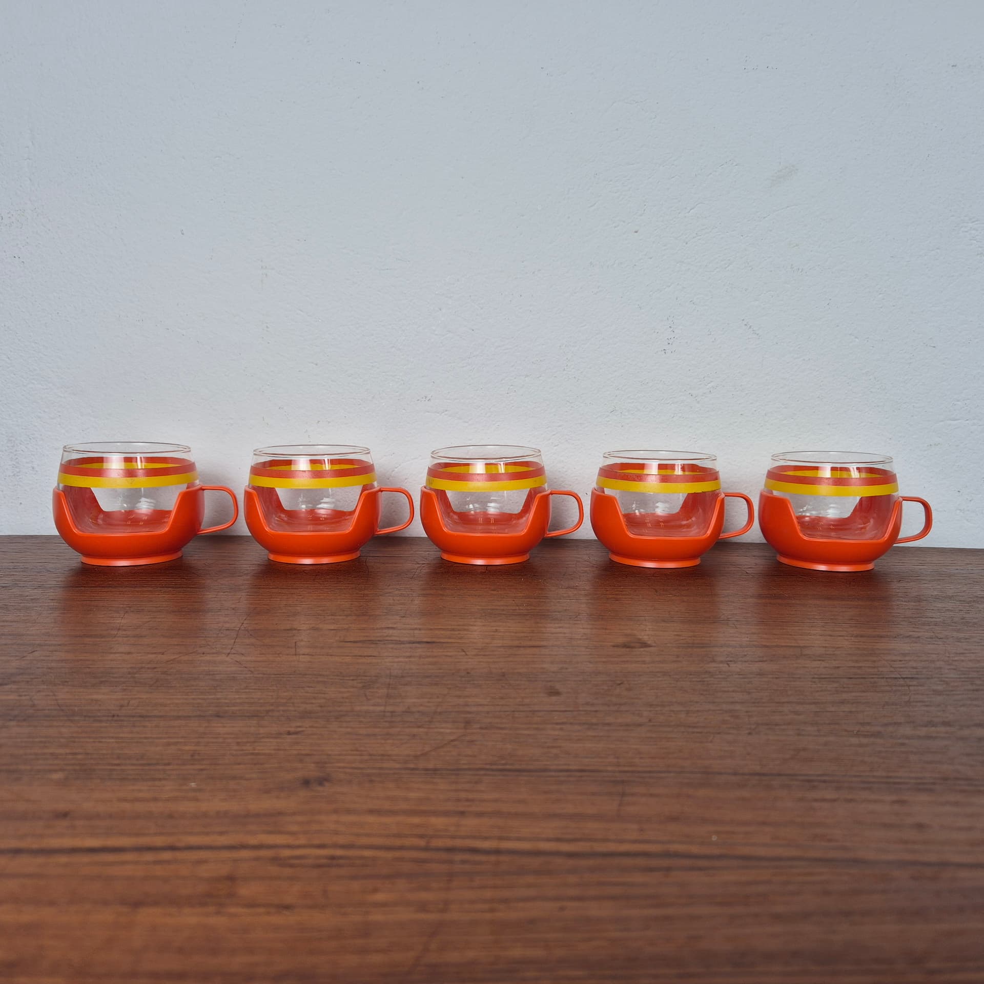 Komplet szklanek, multicolor szkło, plastik pomarańczowy, Niemcy, lata 60. - 197041