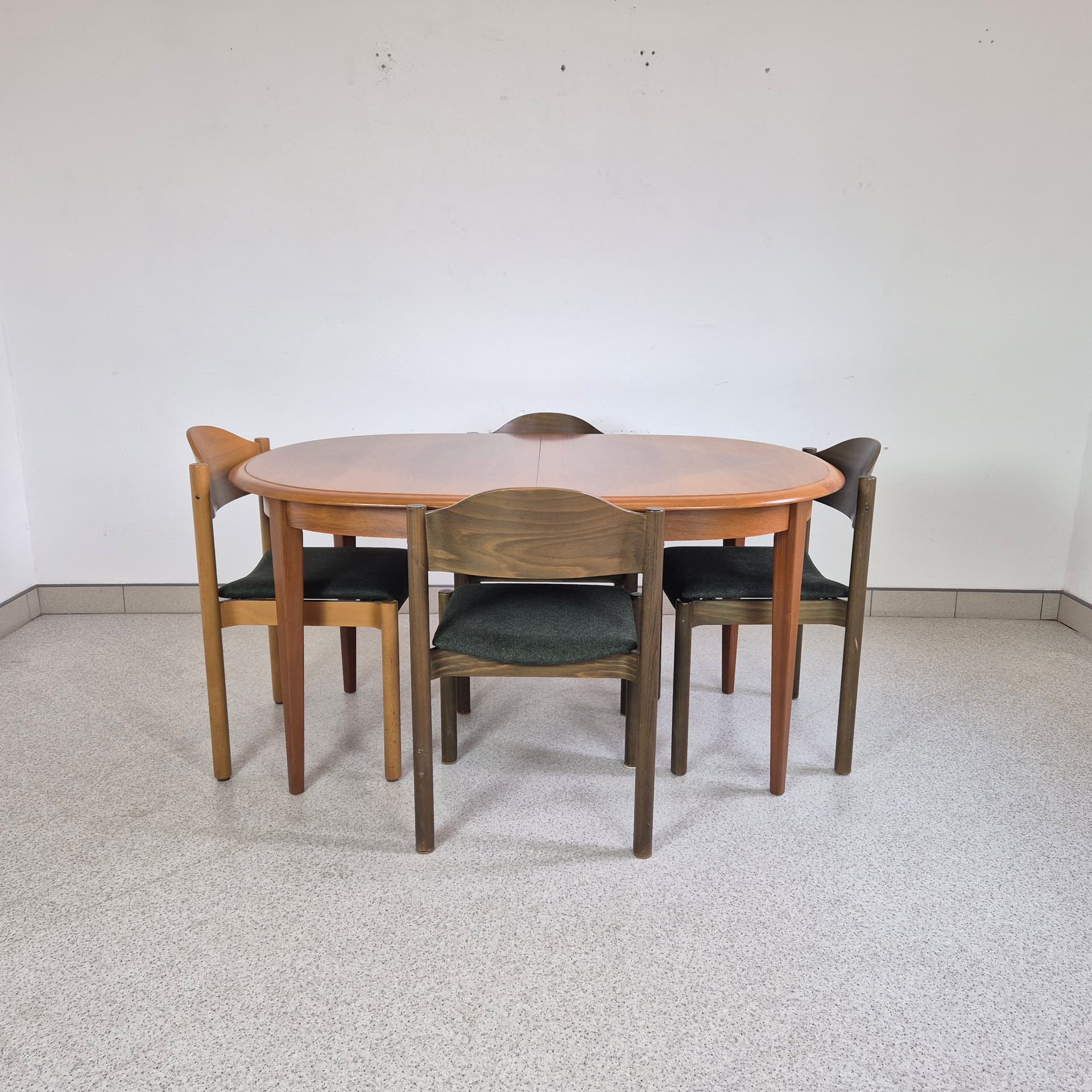 Stół rozkładany, orzech brązowy, Kondor, Niemcy, lata 80. - 197112