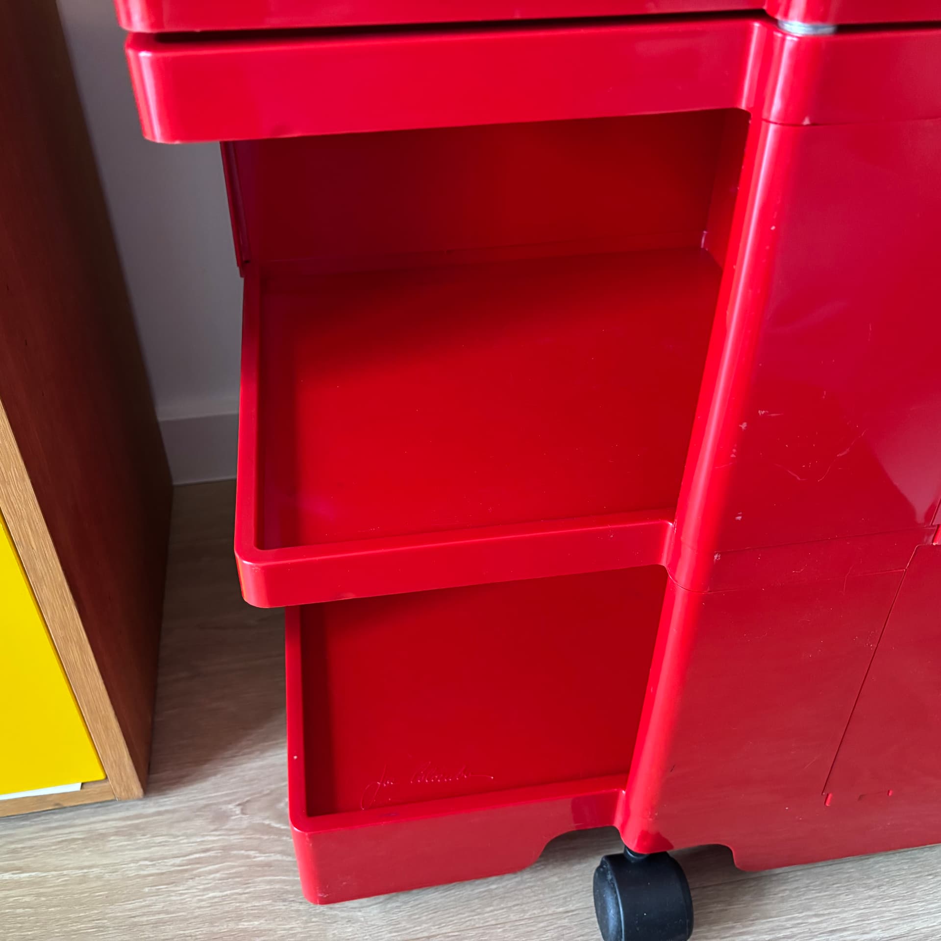 Organizer biurowy, czerwony, plastik, proj. J. Colombo, Włochy, lata 70. - 197209