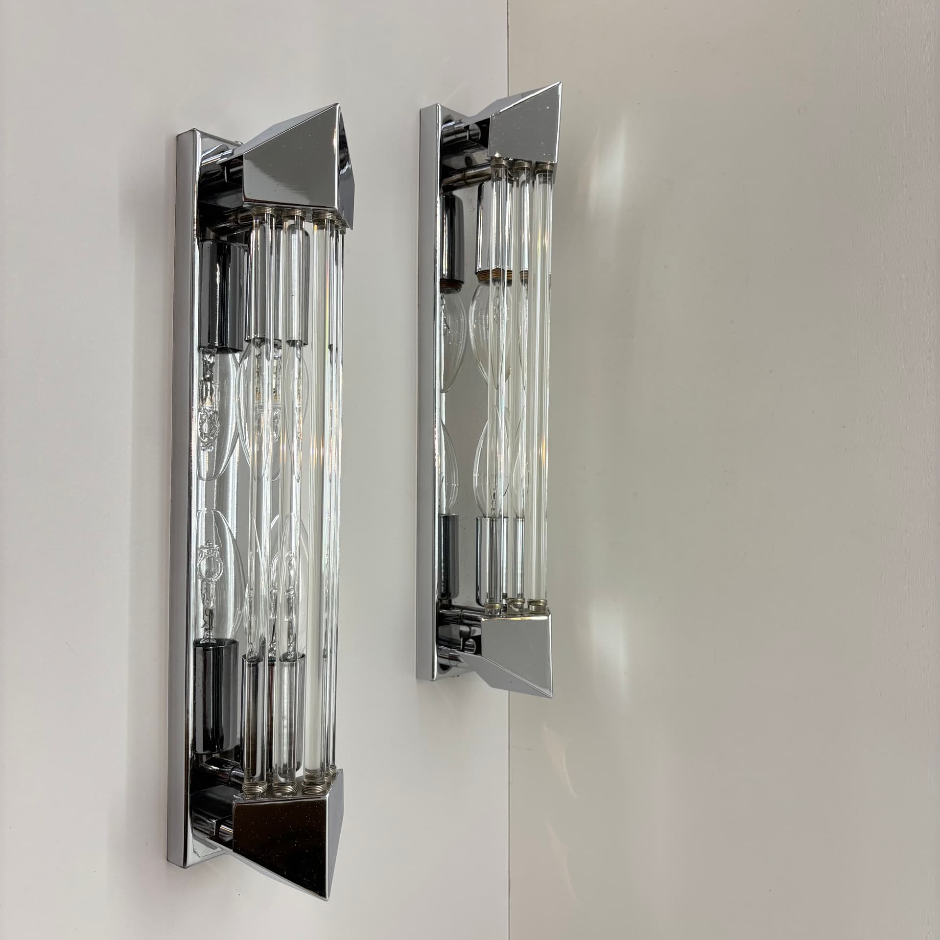 Para kinkietów, chromowana stal srebrna, szkło przezroczyste, Włochy, lata 80. - 197261