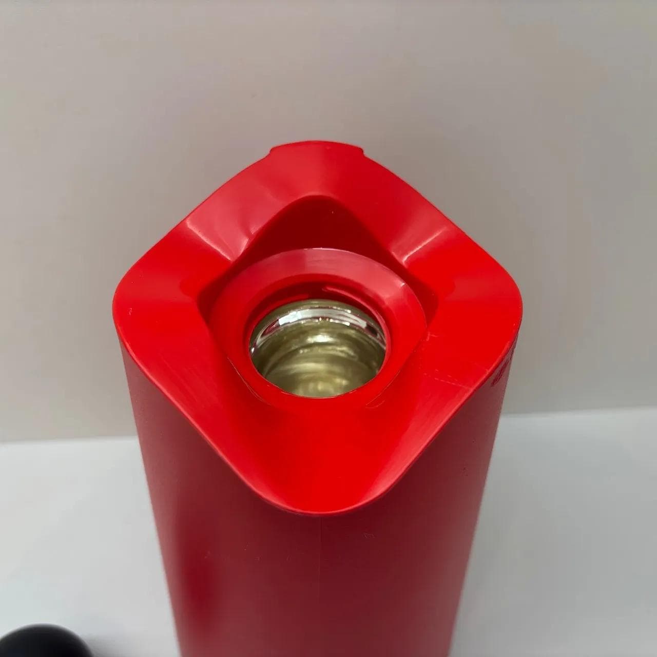 Termos La Ola, czerwony czarny, plastik szkło, proj. J. Brown London, Niemcy, lata 90. - 13721