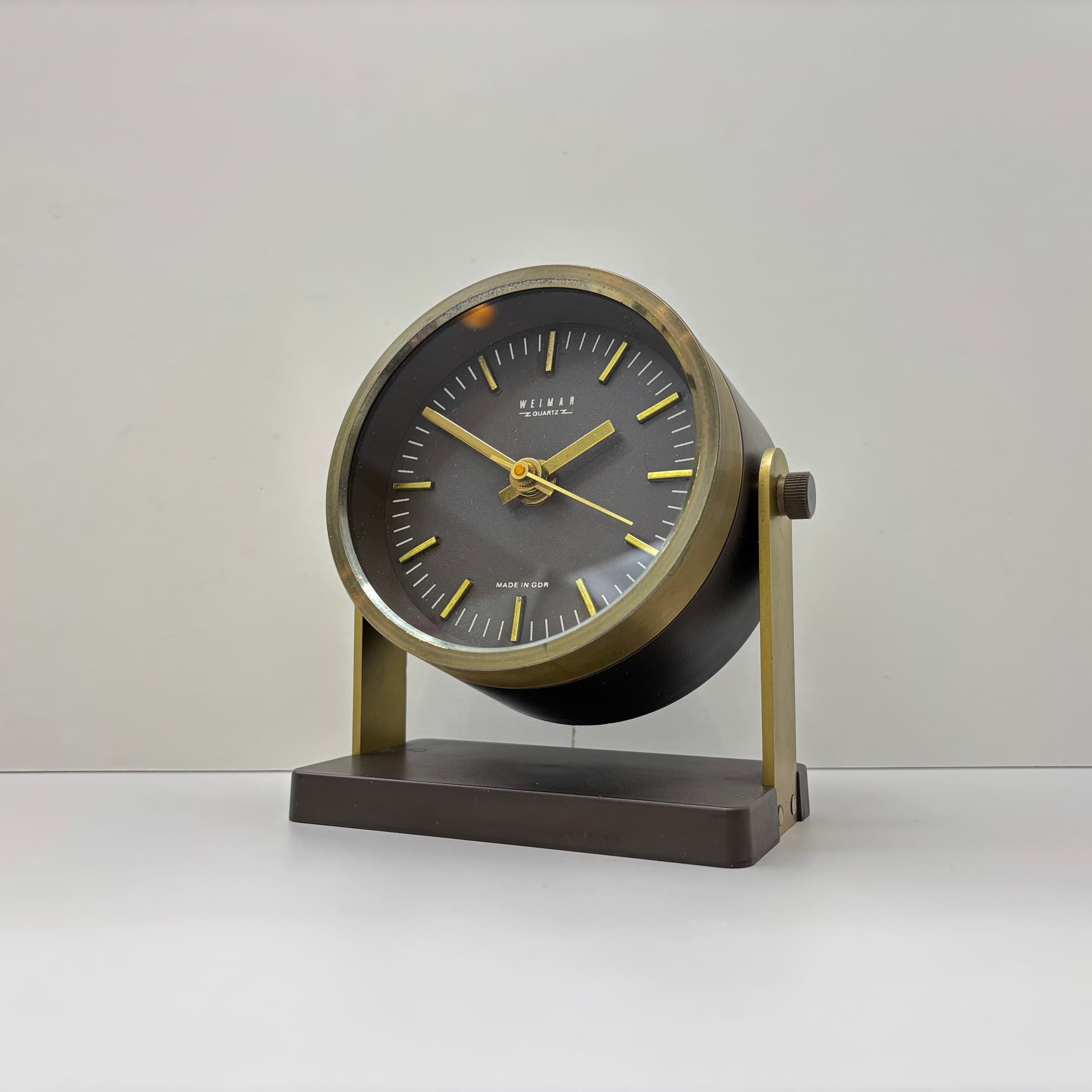 Zegar Weimar Quartz, brązowy ciemny, szkło, mosiądz, tworzywo sztuczne, Niemcy, lata 70. - 197294