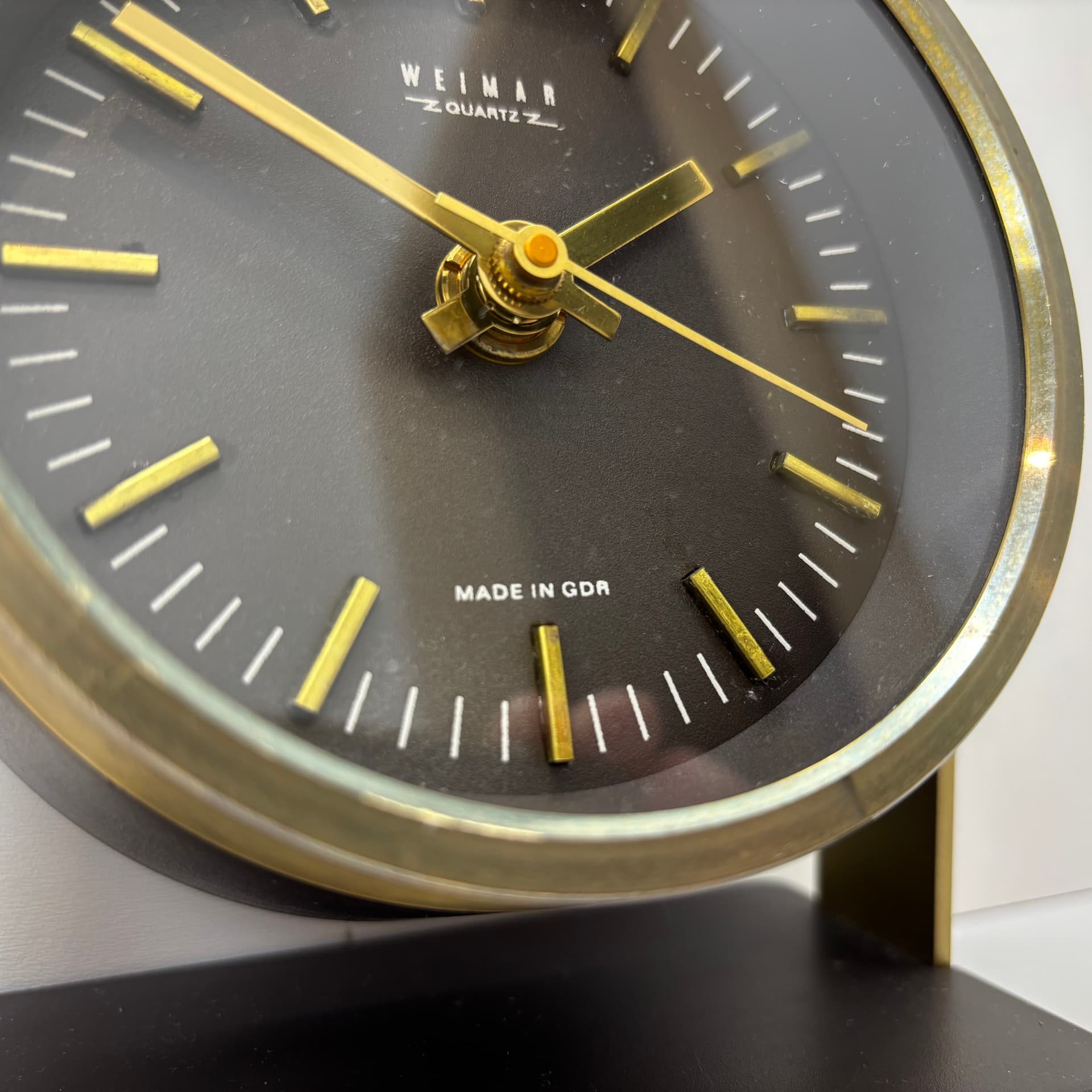 Zegar Weimar Quartz, brązowy ciemny, szkło, mosiądz, tworzywo sztuczne, Niemcy, lata 70. - 197301