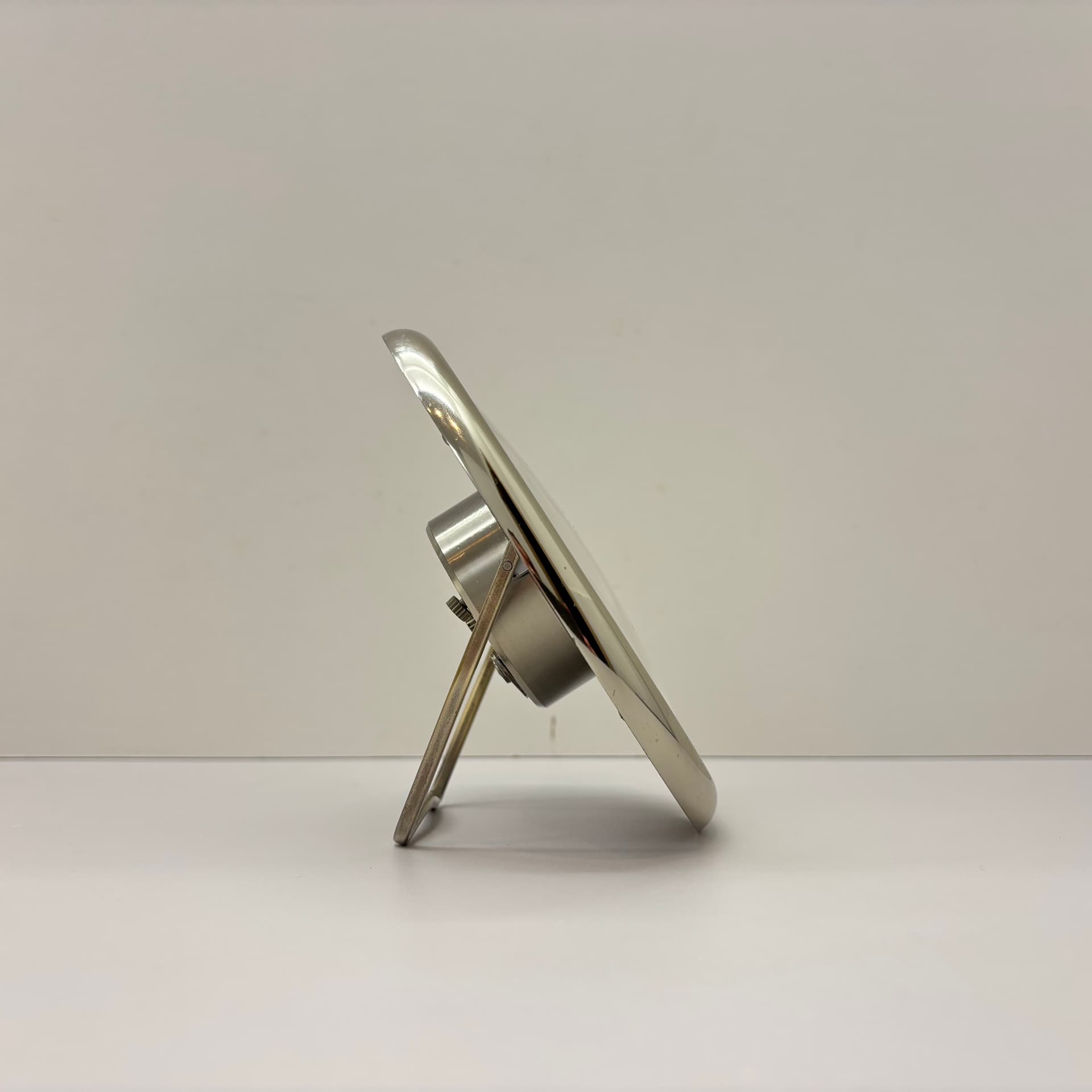 Budzik Swiza 8, srebrny, stal nierdzewna, Szwajcaria, lata 80. - 197350