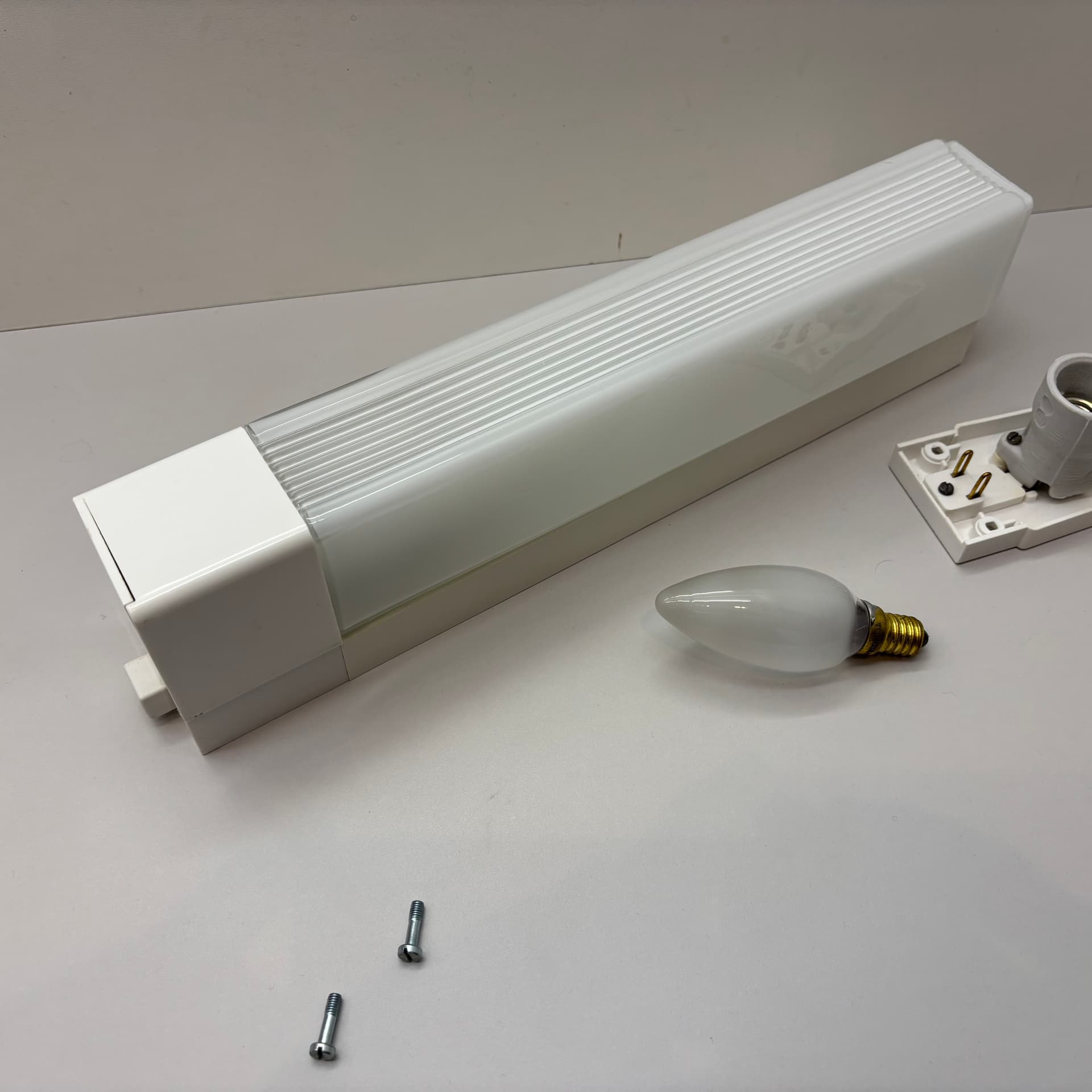 Kinkiet, beżowy, bakelit, Niemcy, lata 70. - 197365