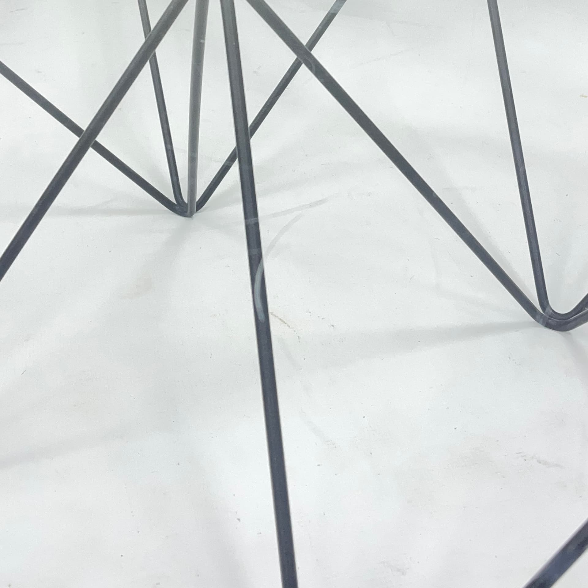 Stolik kawowy Alanda, metal czarny, szkło przezroczyste, proj. P. Piva, Włochy, lata 80. - 197463