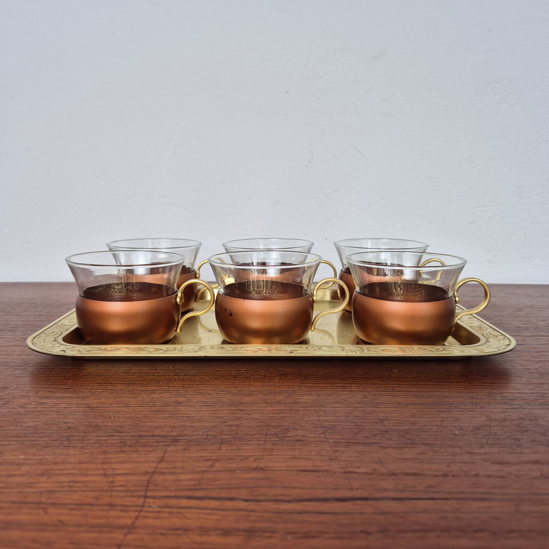 Komplet szklanek z tacą, szkło transparentne, miedź, mosiądz złoty, Schott & Mainz, Niemcy, lata 70. - 197499