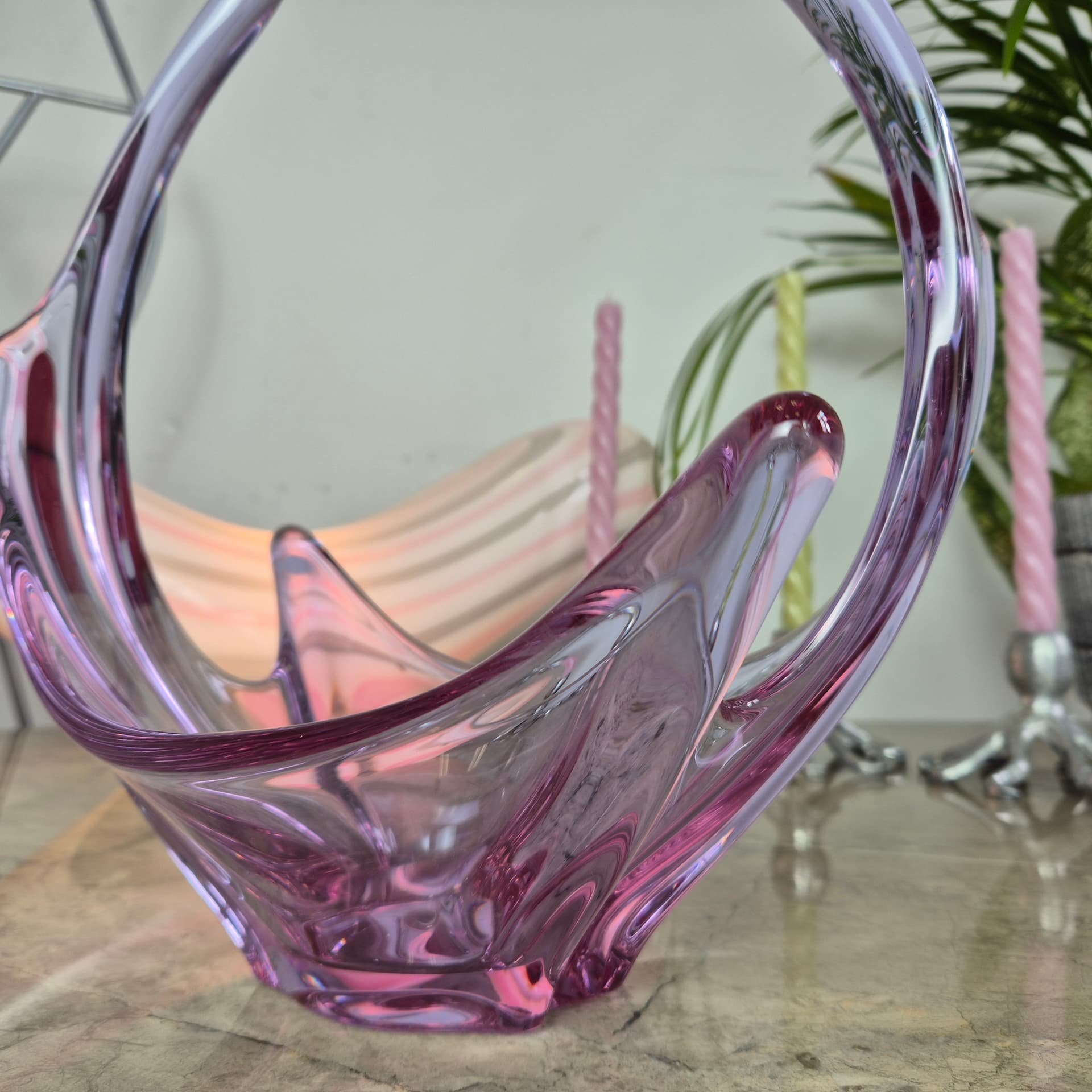 Decorative bowl, violet, glass, Belgium, 1960s. - 197546