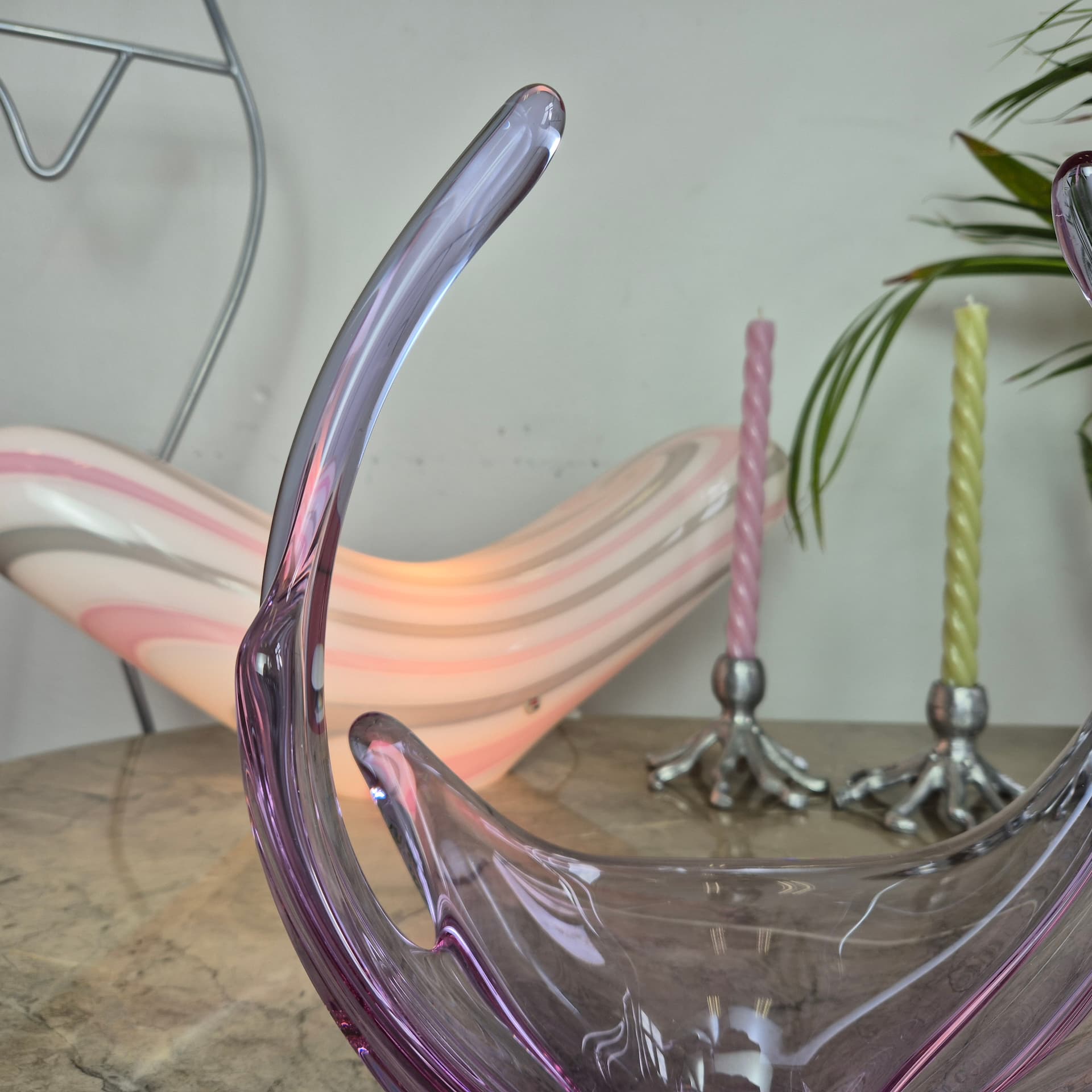 Decorative bowl, violet, glass, Belgium, 1960s. - 197542