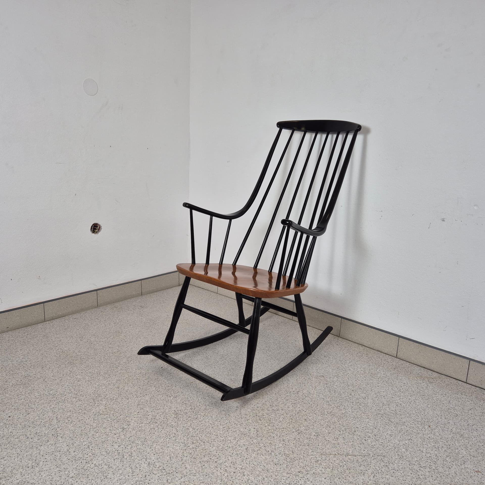 Fotel bujany Grandessa, drewno czarny, proj. L. Larsson, Szwecja, lata 60. - 197645