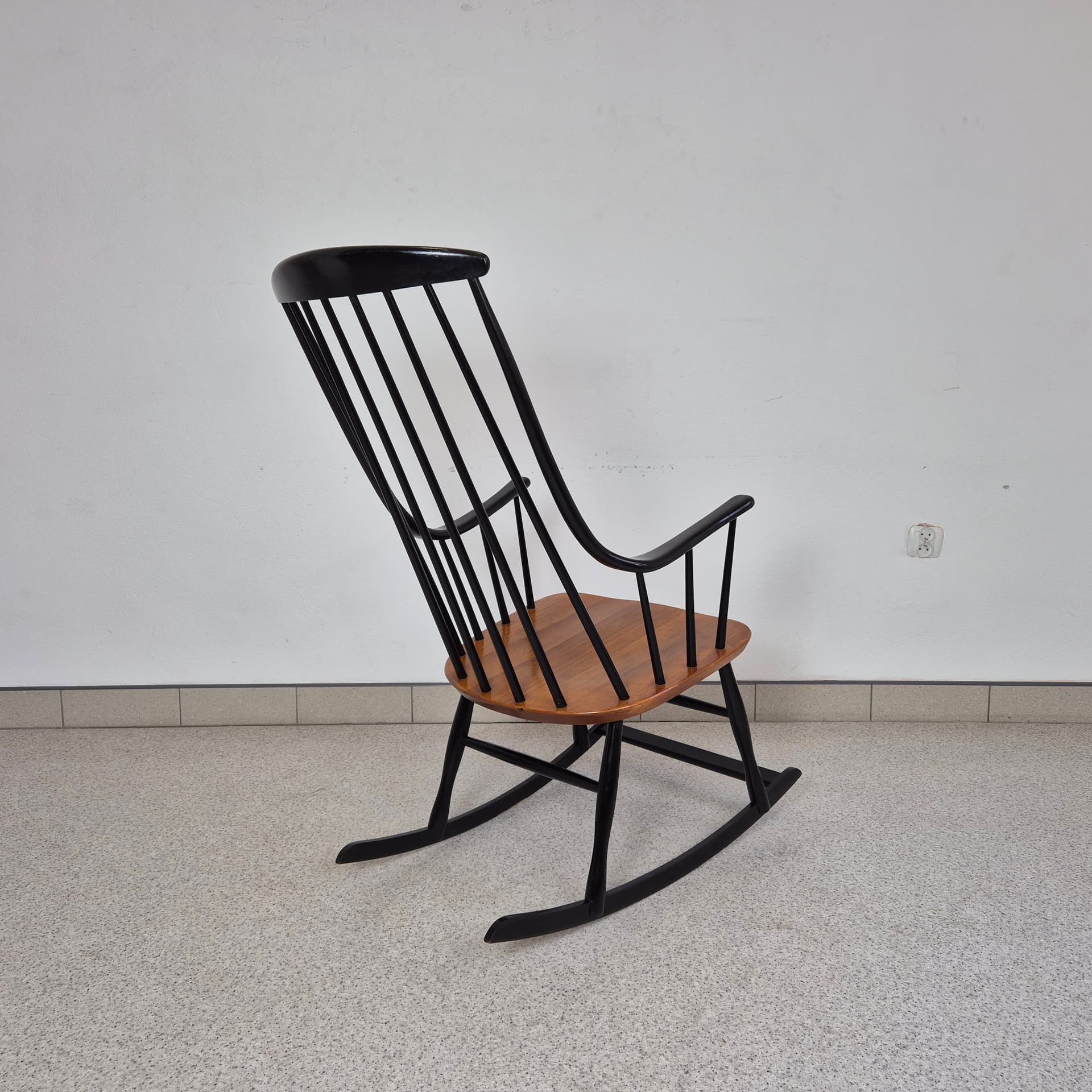 Fotel bujany Grandessa, drewno czarny, proj. L. Larsson, Szwecja, lata 60. - 197649