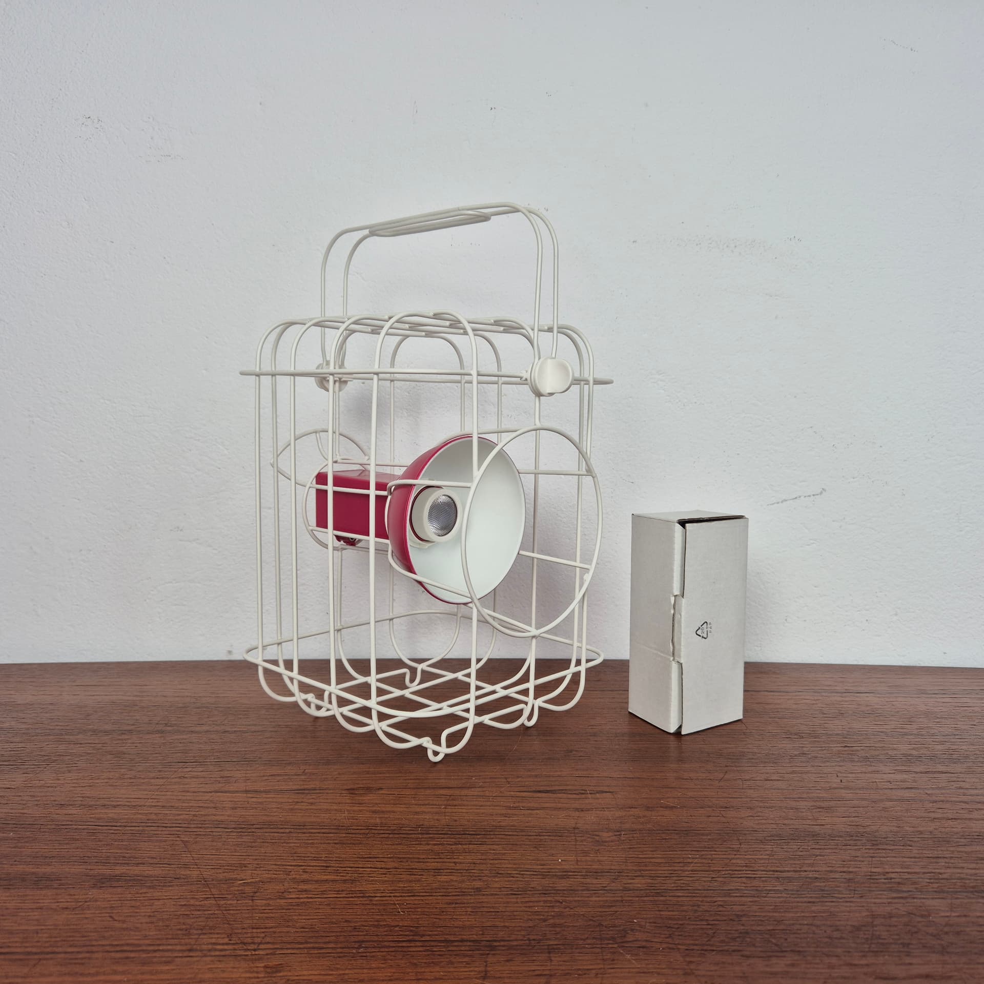 Lampa stołowa Nomade LED, biały czerwony, metal, proj. M. Crasset, Ikea, Szwecja, XXI w. - 197748