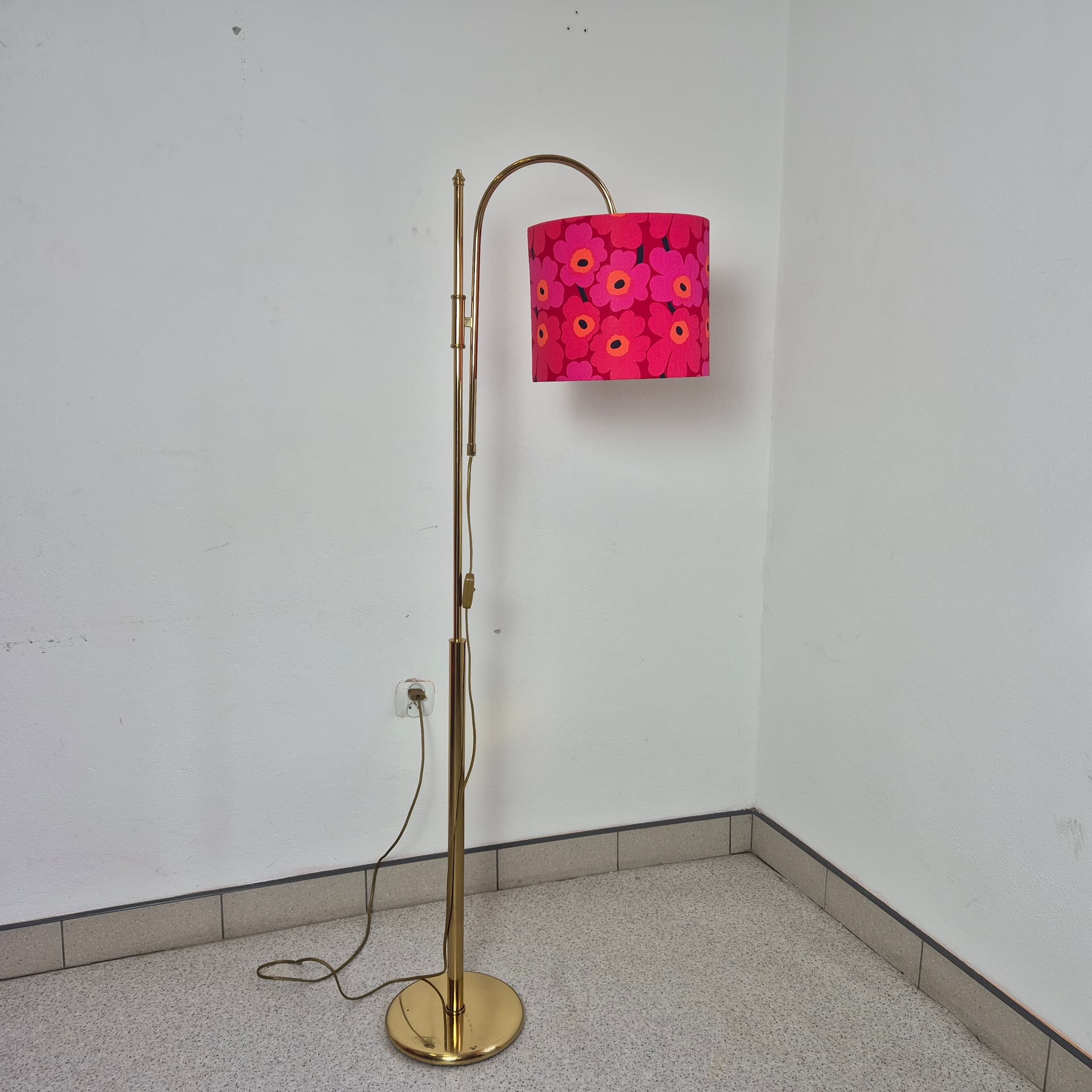 Floor lamp, Marimekko lampshade, golden brass, Marimekko, Germany, 1970s. - 197800