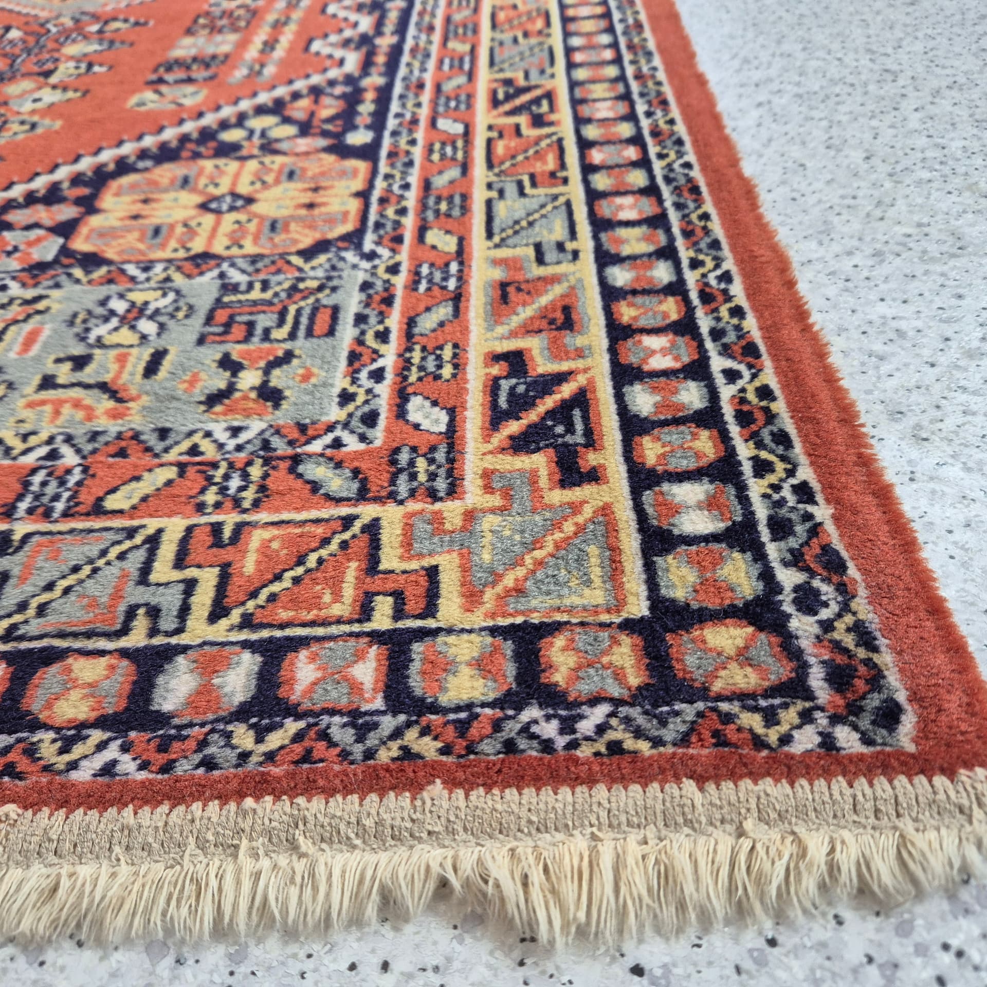 Rug Shiraz, 140x90 cm, red, wool, Iran, 1960s. - 197976