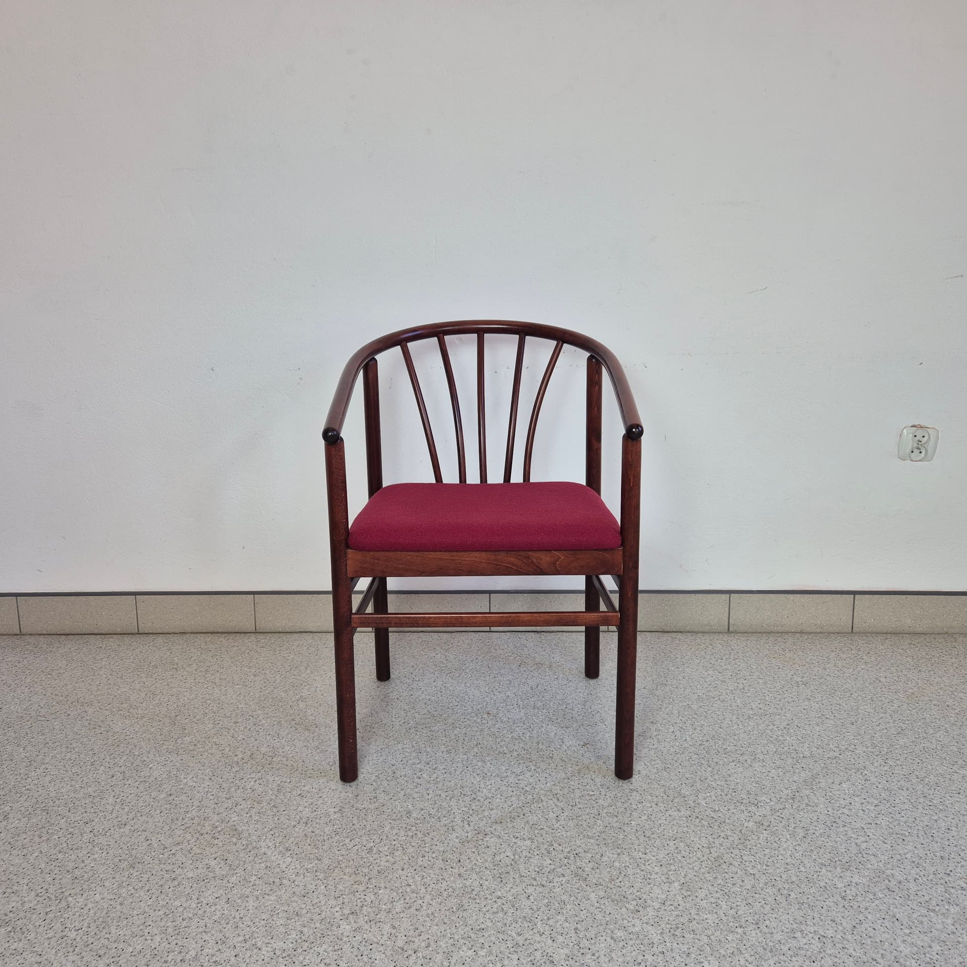 Krzesło gabinetowe, mahoń, wełna bordo, Dania, lata 70. - 198045