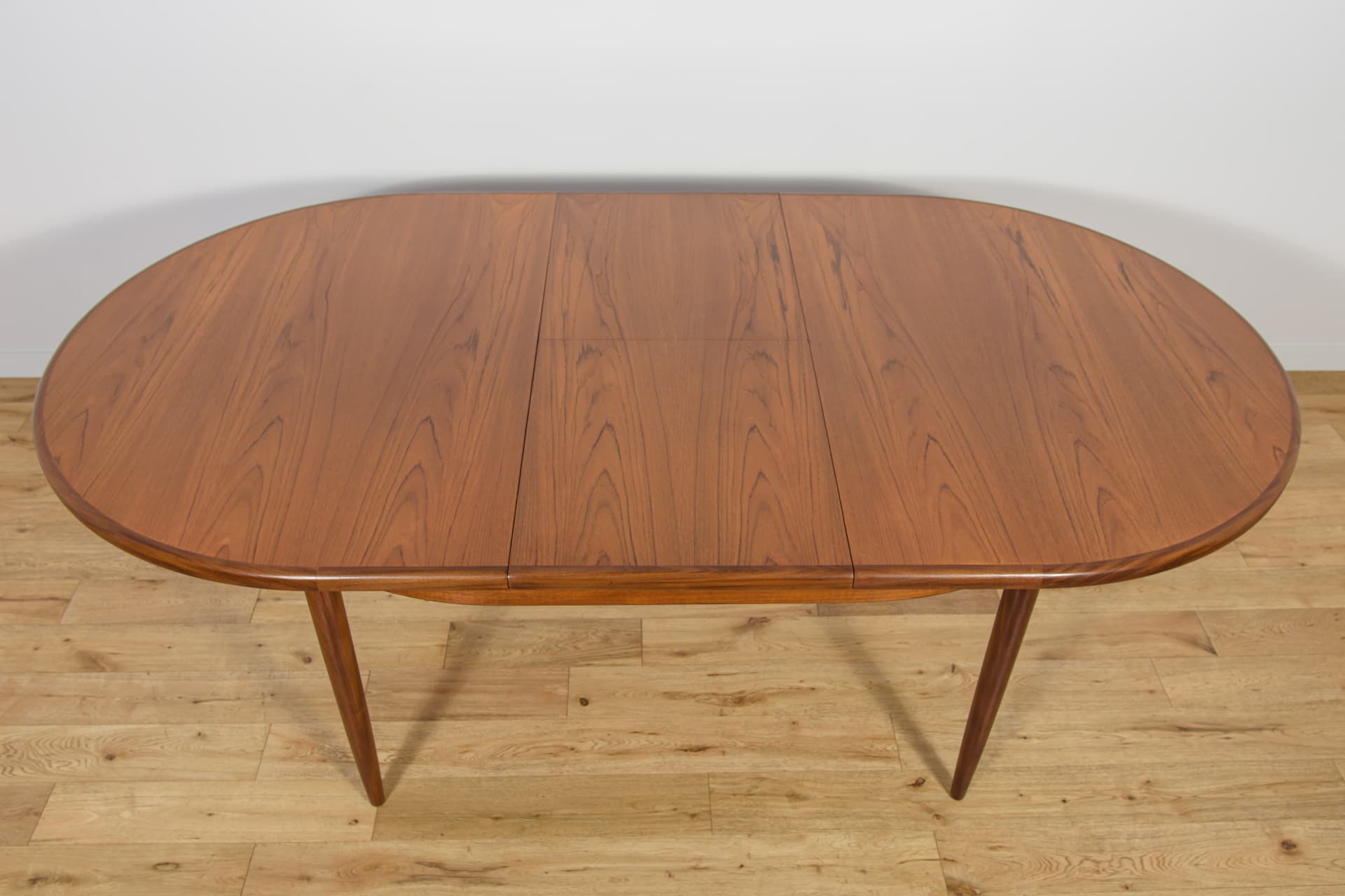 Oval Extendable Table, light brown teak, G-Plan, United Kingdom, 1960s. - 198070