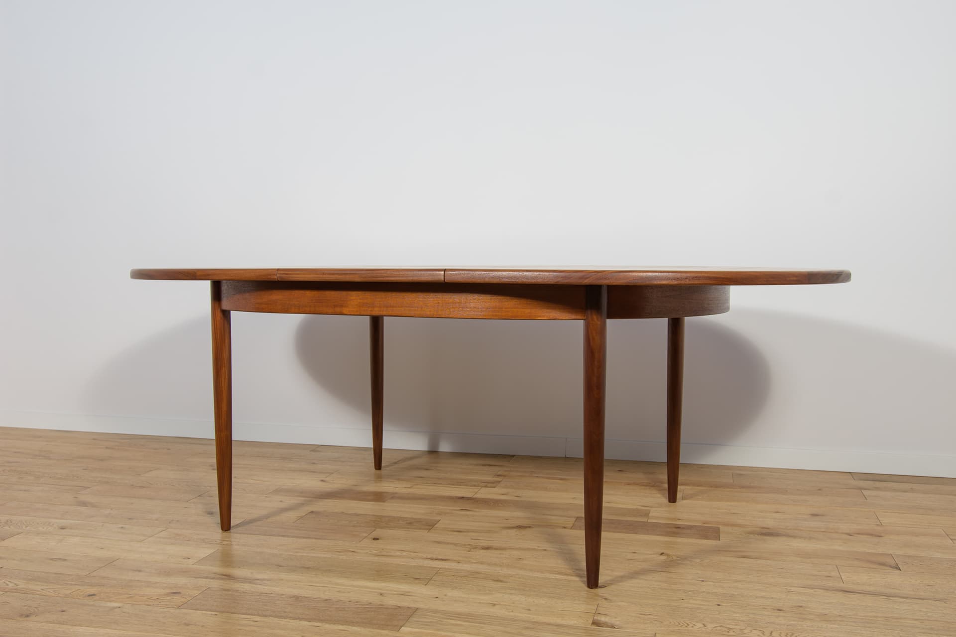 Oval Extendable Table, light brown teak, G-Plan, United Kingdom, 1960s. - 198072