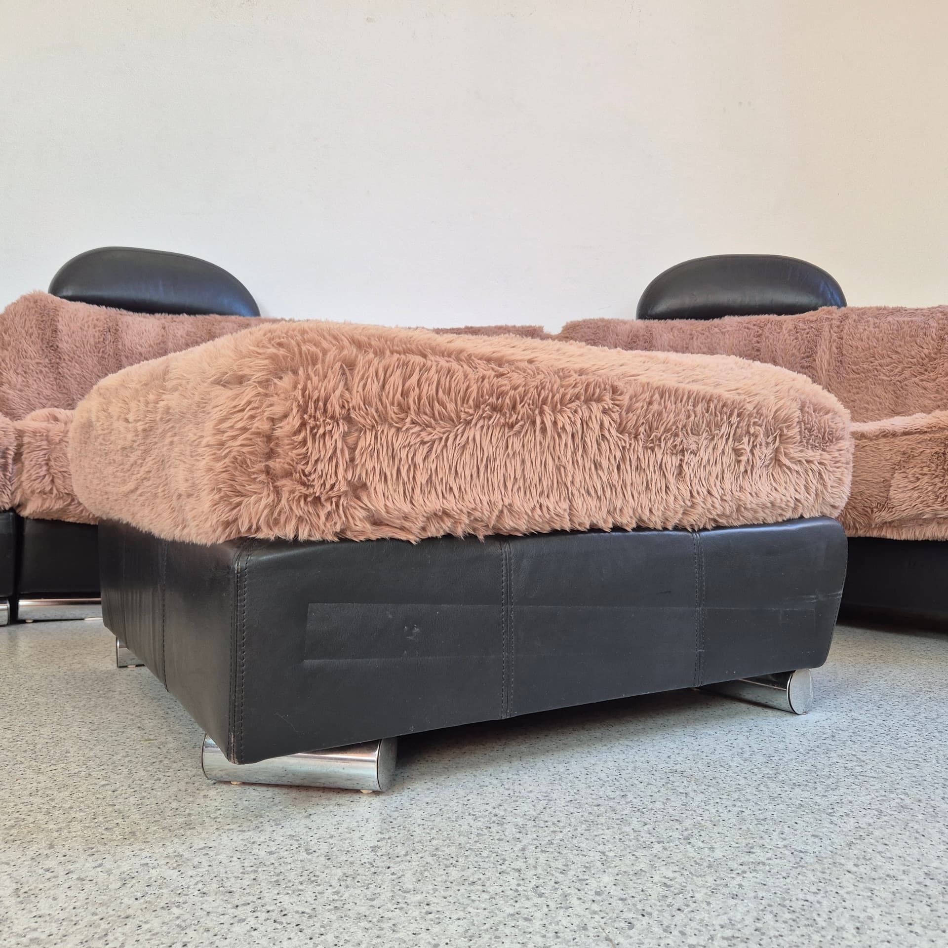 Sofa modułowa Medea, tkanina brąz jasny, skóra naturalna czarna, stal, proj. M. C. Brandis, Artanova, Szwajcaria, lata 90. - 198078