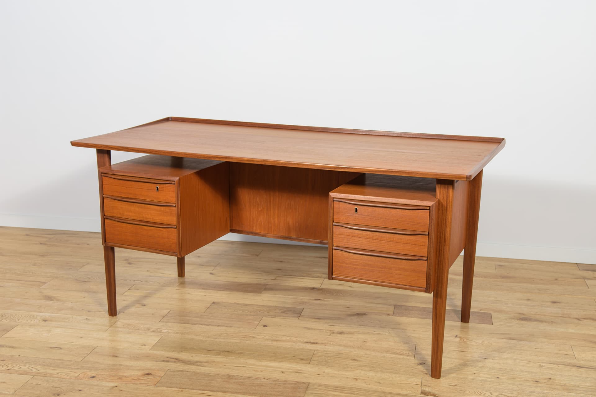Desk, brown teak, by P. Løvig Nielsen, Denmark, 1960s. - 198166