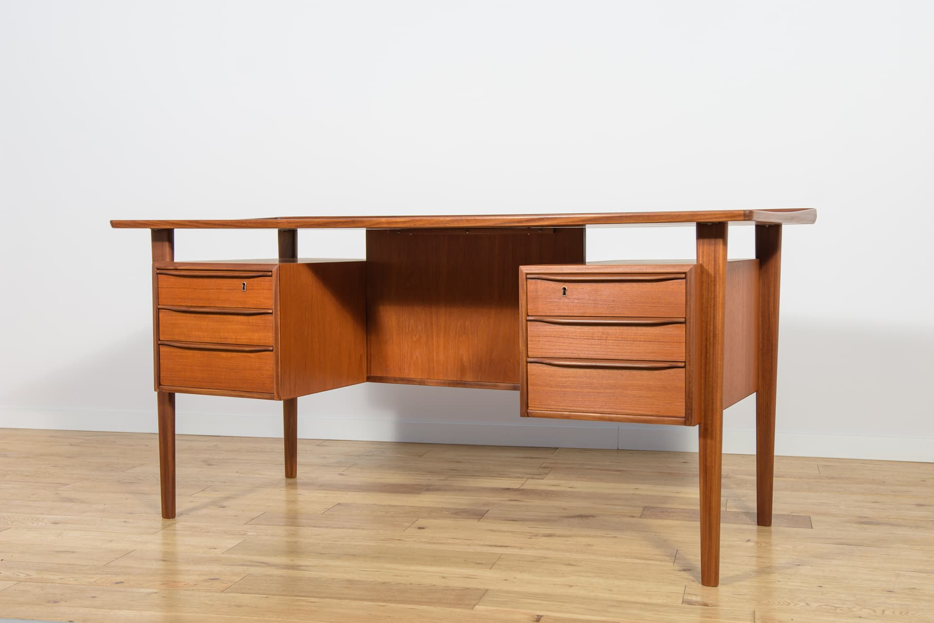 Desk, brown teak, by P. Løvig Nielsen, Denmark, 1960s. - 198169