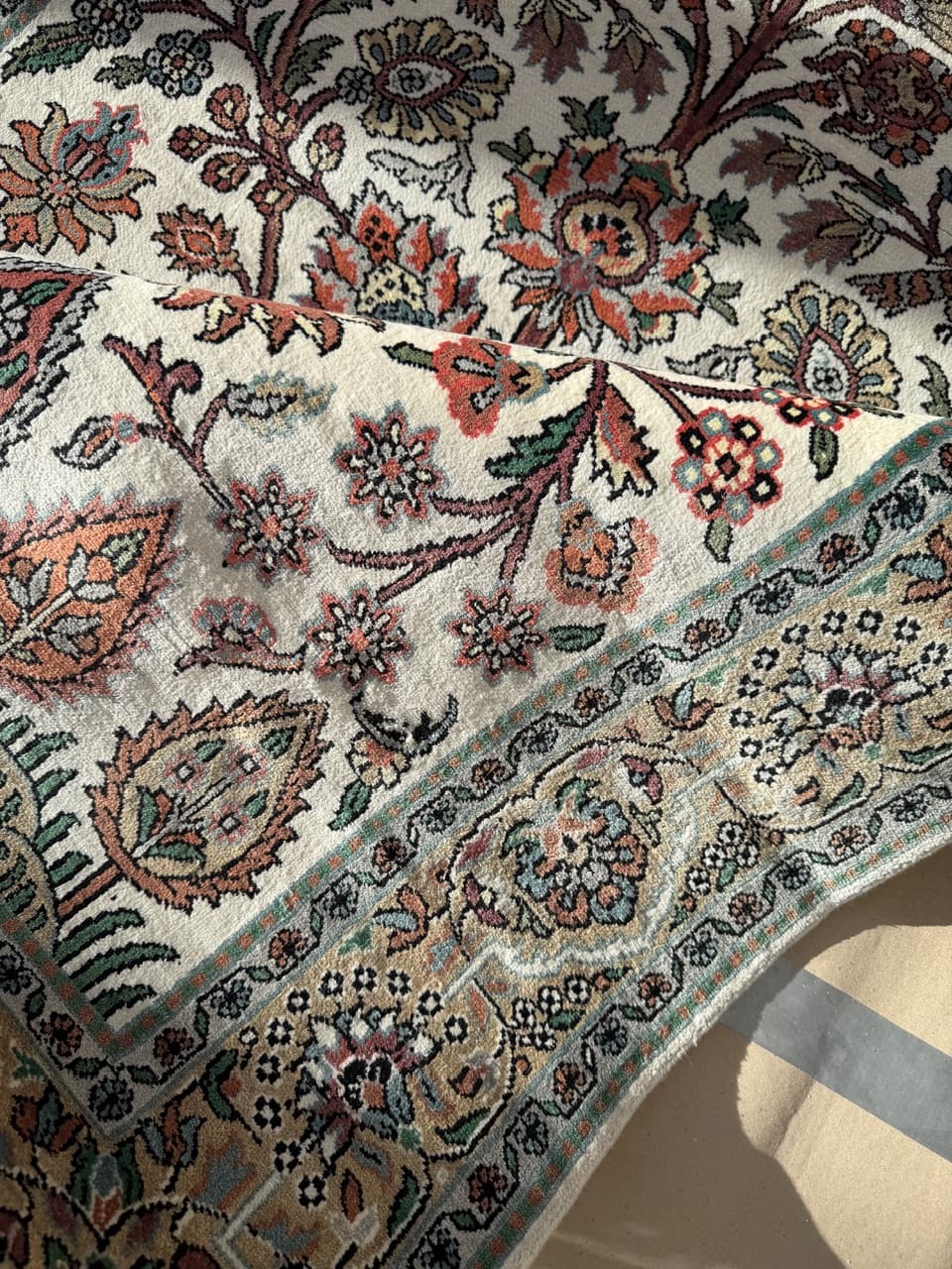 Rug Ghoum, 195x115 cm, ivory silk, India - 198246