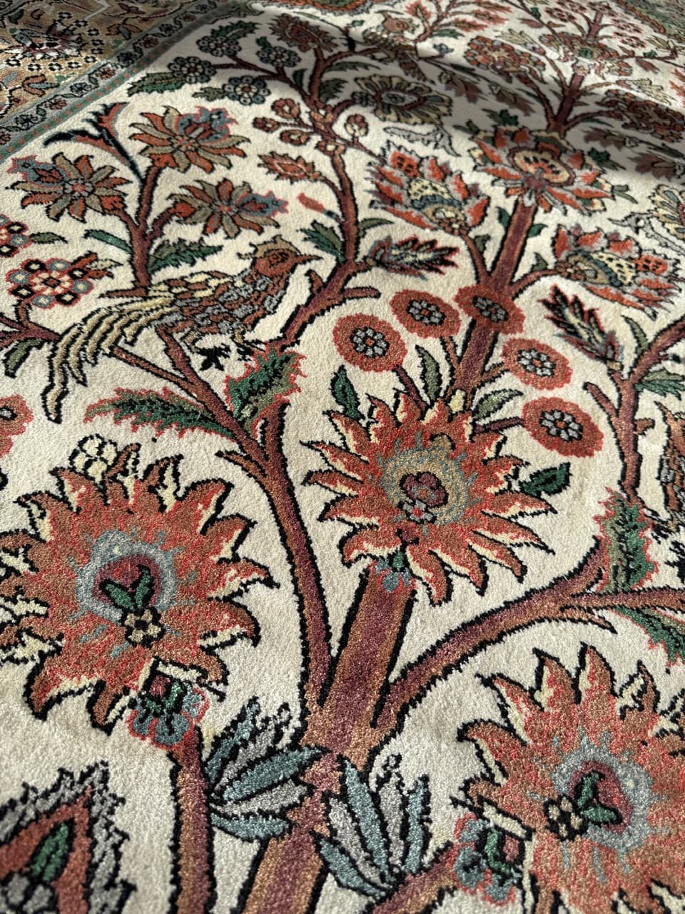 Rug Ghoum, 195x115 cm, ivory silk, India - 198240