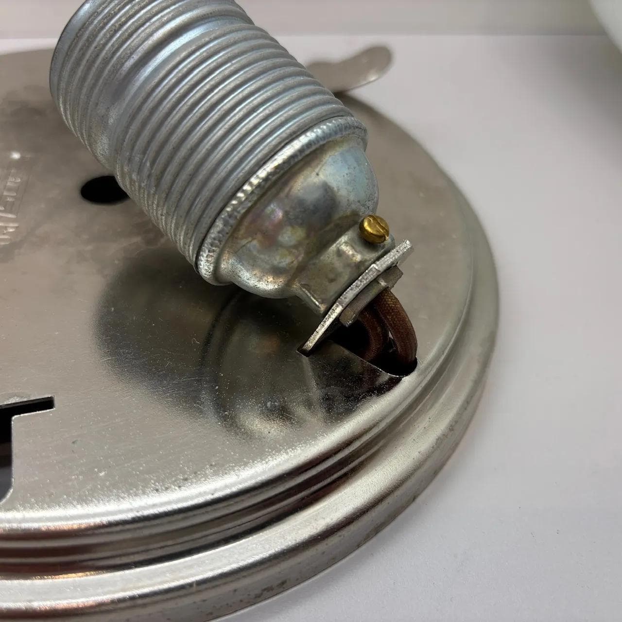 Plafon Bauhaus, szkło białe, metal, Zakłady Sprzętu Oświetleniowego Zaos, Polska, lata 80. - 13947