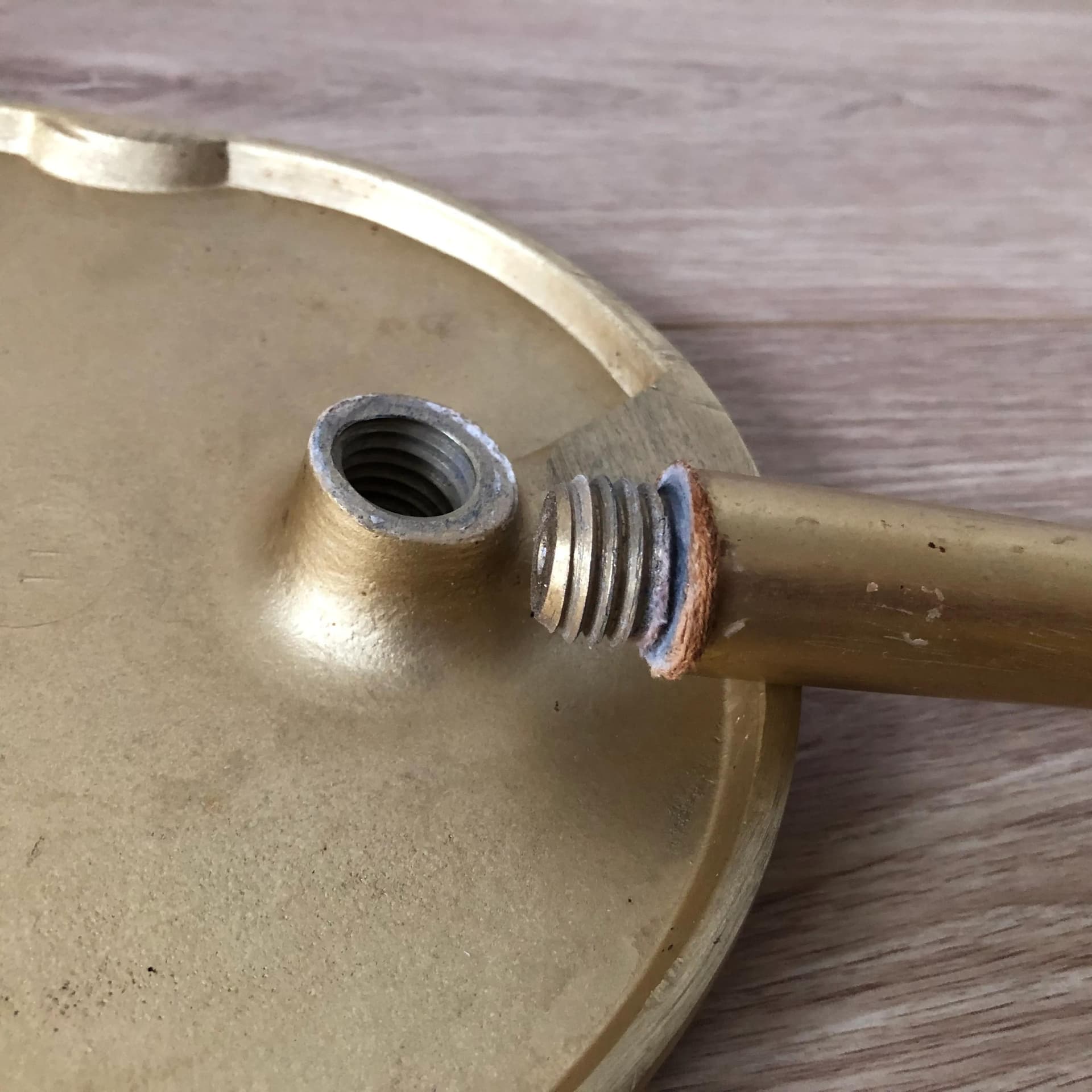 Kwietnik, ceramika jasnoniebieska, aluminium złoty, Niemcy, lata 60. - 14045