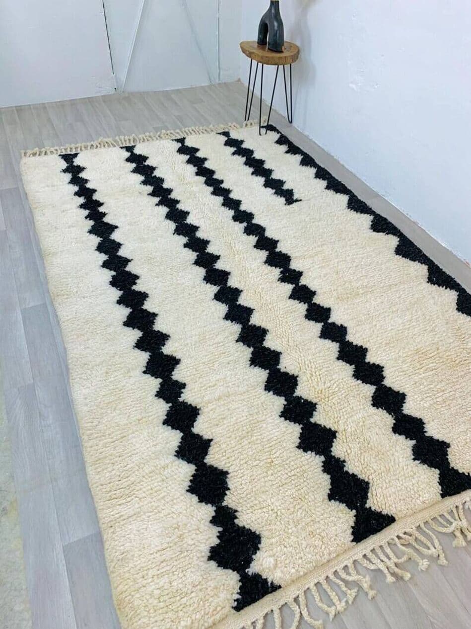 Handwoven rug 250x150 cm, wool, ivory, black, Morocco - 199332