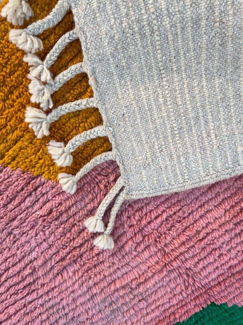 Ręcznie tkany dywan 200x300 cm, wełna, zielony, różowy, biały, ochra, Maroko - 199191