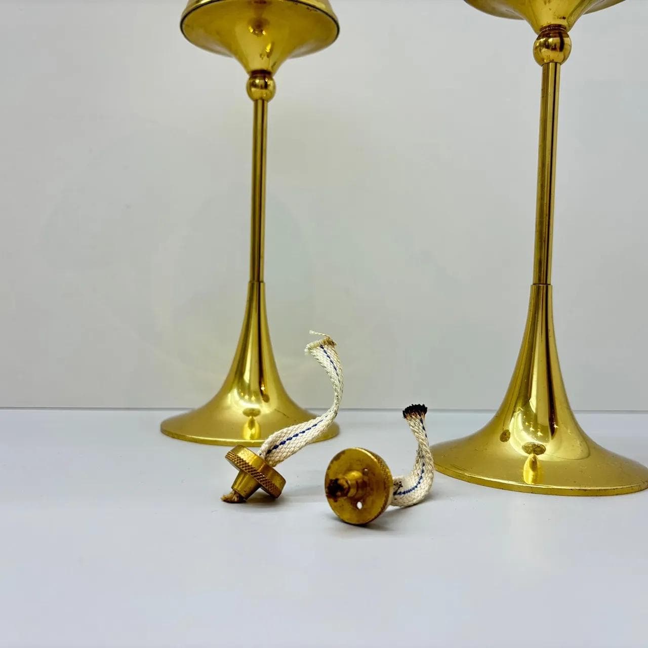 Para lamp oliwnych, złocony mosiądz, Dania, lata 70. - 14019