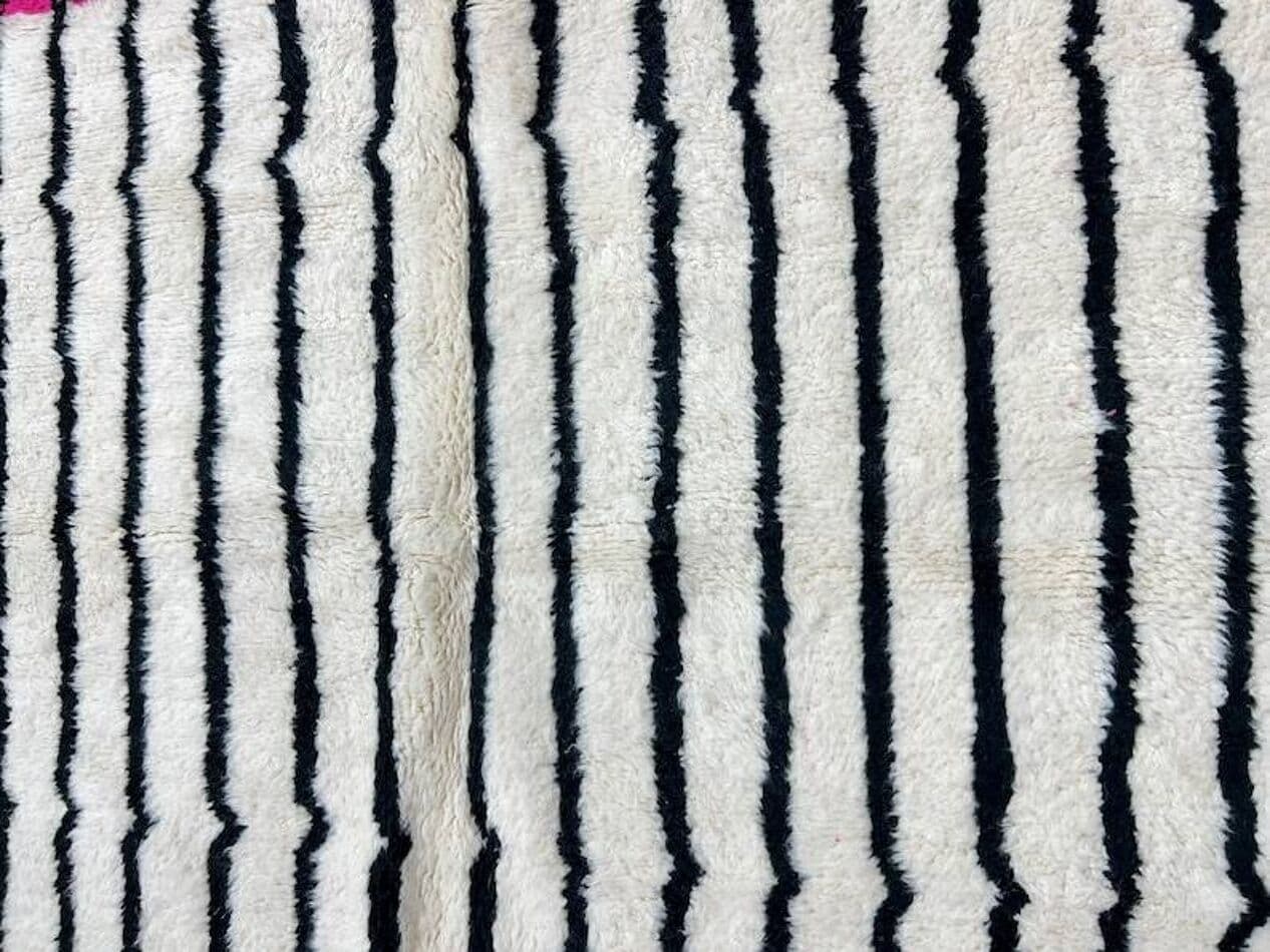 Ręcznie tkany dywan 250x150 cm, wełna, ecru, czarny, różowy, Maroko - 198400