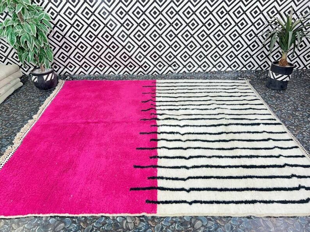 Ręcznie tkany dywan 250x150 cm, wełna, ecru, czarny, różowy, Maroko - 198396