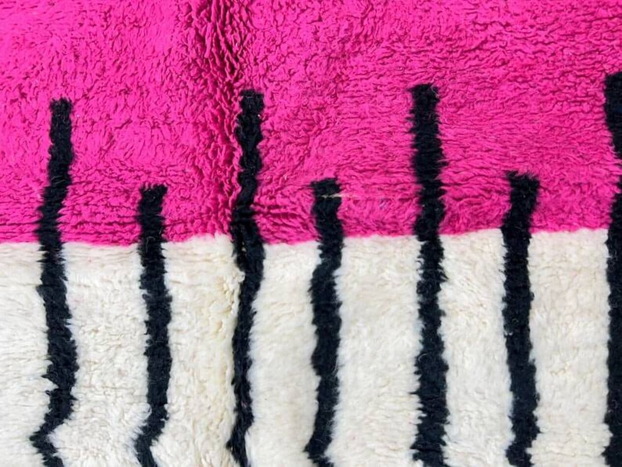 Ręcznie tkany dywan 250x150 cm, wełna, ecru, czarny, różowy, Maroko - 198399