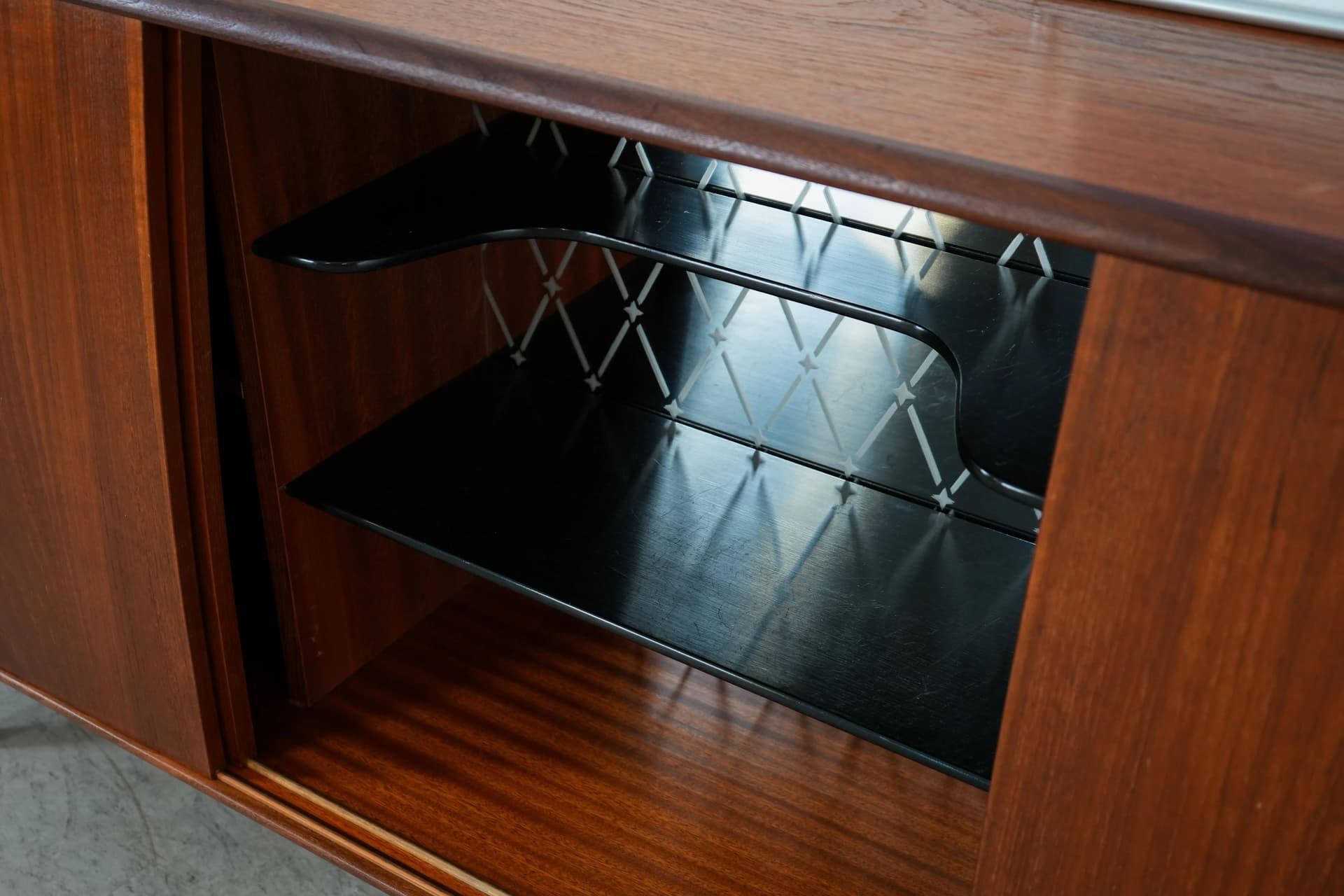 Sideboard, teak brązowy, Dania, lata 70. - 14376