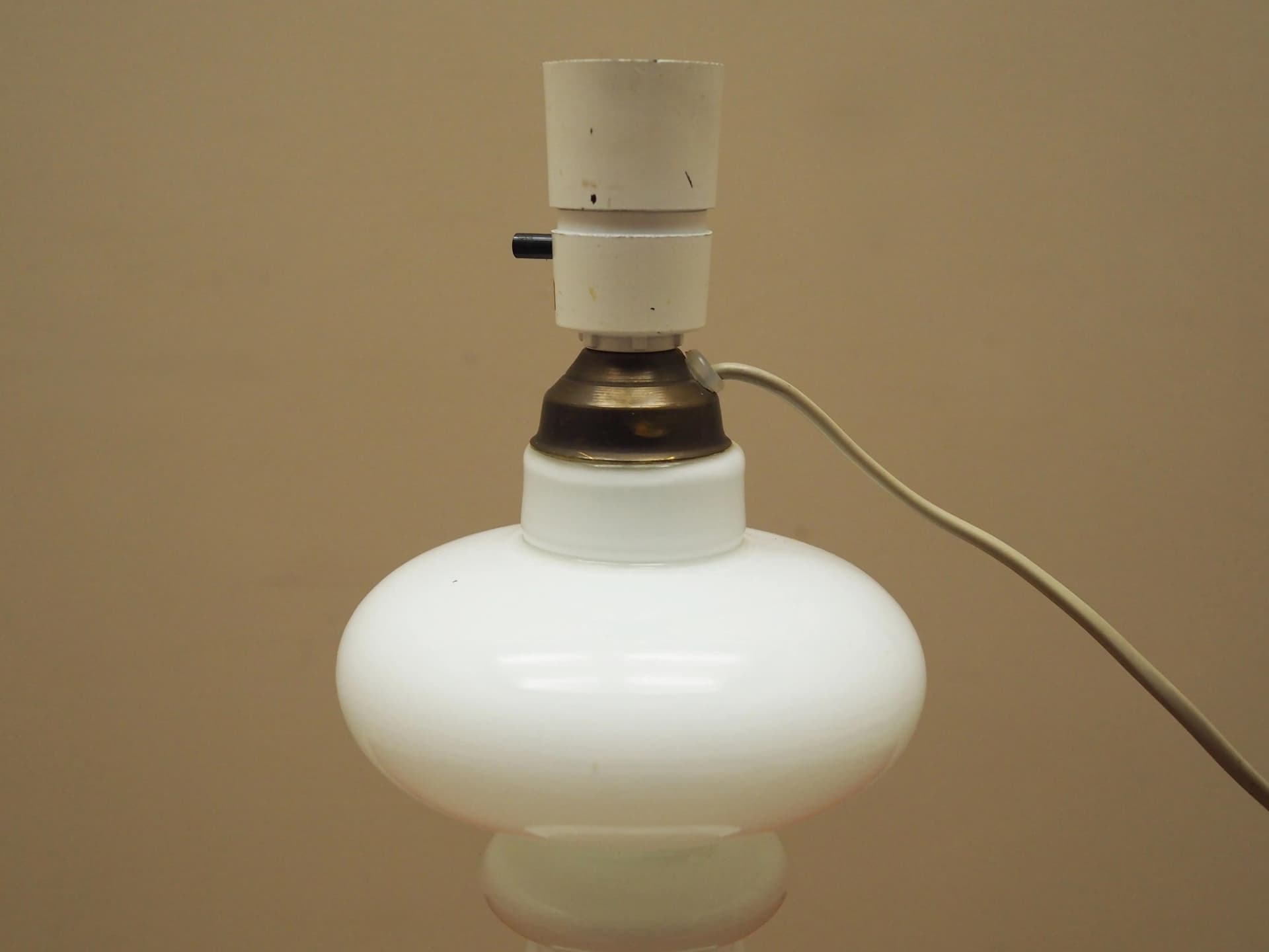 Table lamp, white glass, Denmark, 1970s. - 14361